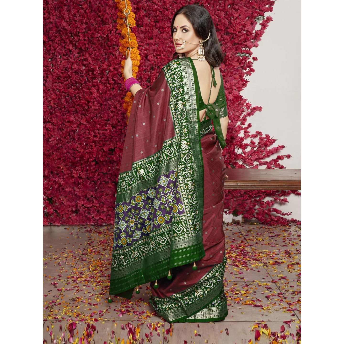 AKHILAM Womens Banarasi silk Animal Print Saree With Unstitched Blouse Piece(Maroon_TRITH10009.)