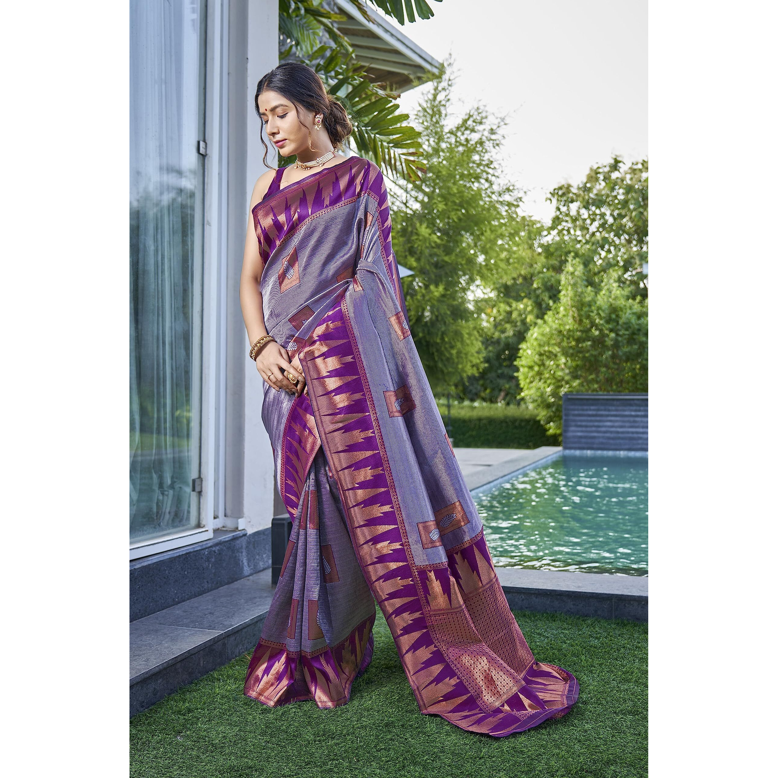 MANOHARI Women Most Trendy Purple Banarasi Silk Woven Design Saree With Blouse Piece_Mn1815