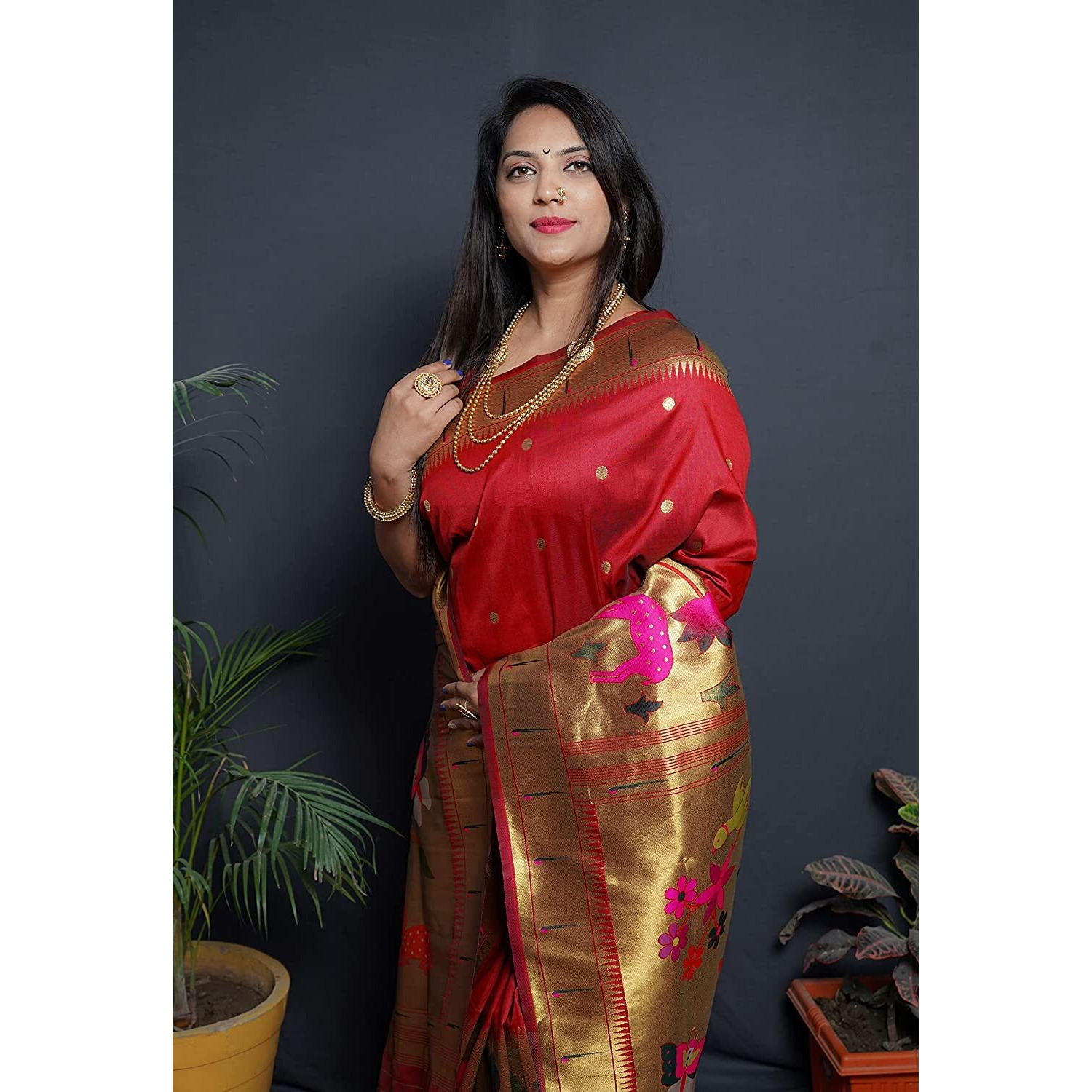 SGF11Womens Paithani Kanjivaram Pure Soft Silk Handloom Saree Pure Golden Zari With Blouse Piece (Red)