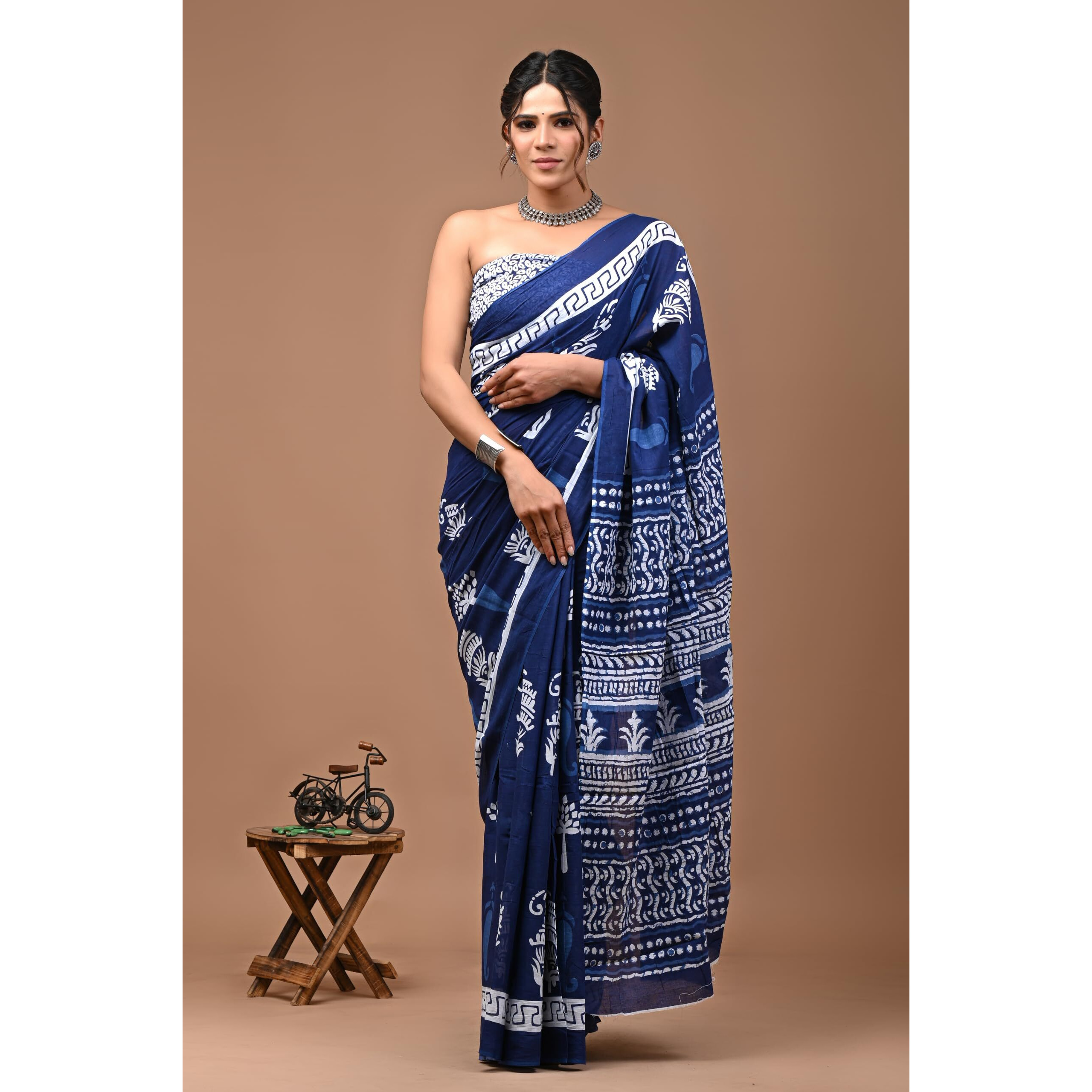 Crafts Moda Women Pure Cotton Blue Saree Floral Printed With Unstitched Blouse