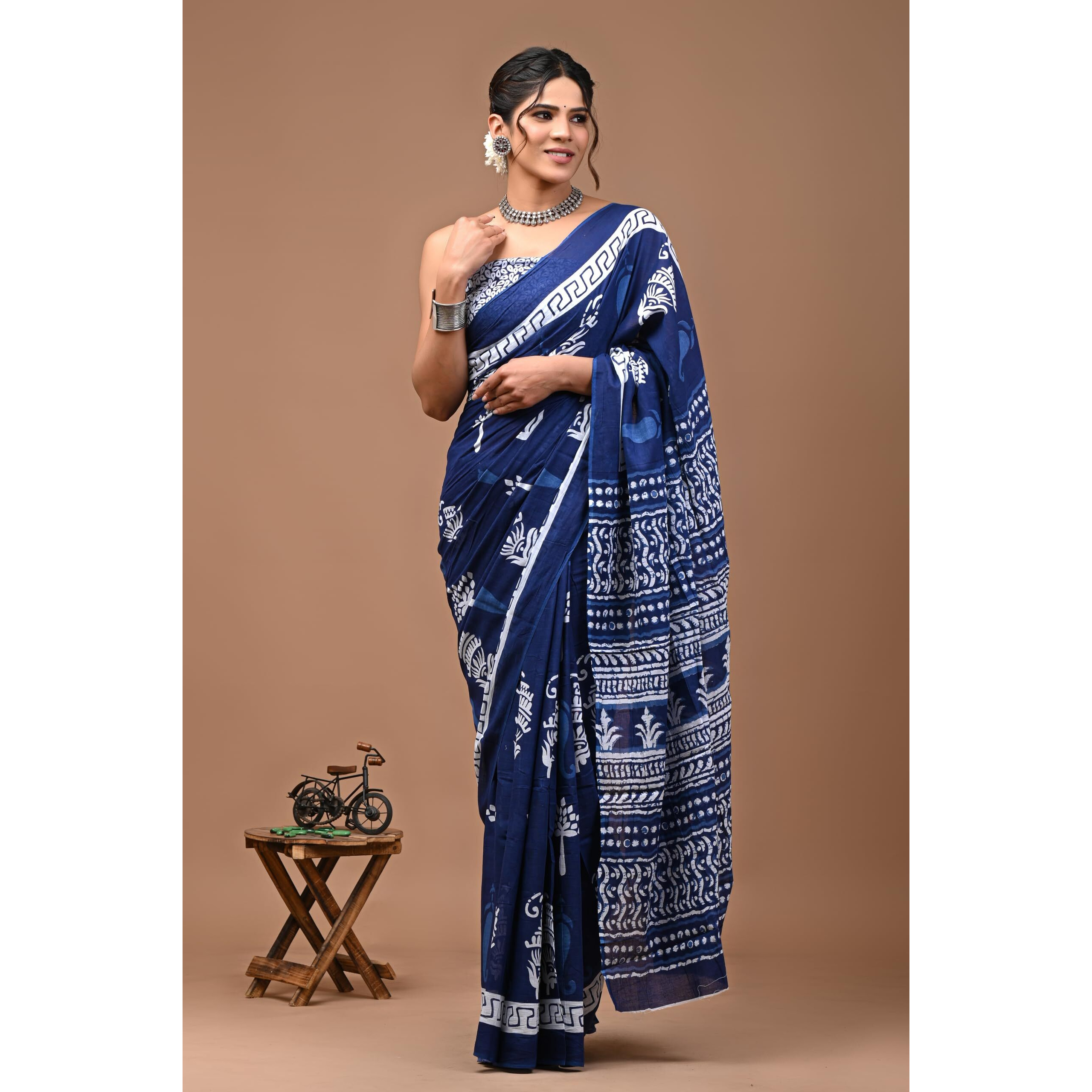 Crafts Moda Women Pure Cotton Blue Saree Floral Printed With Unstitched Blouse