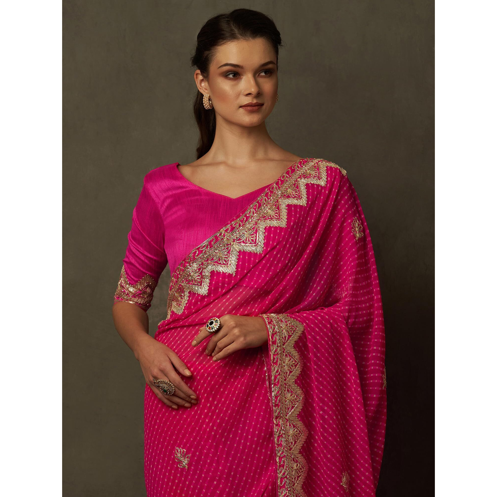 AKHILAM Womens Embellished Gota Work Georgette Bandhani Saree With Unstiched Blouse Piece (Barbie Pink_DHNIYA358_DC)