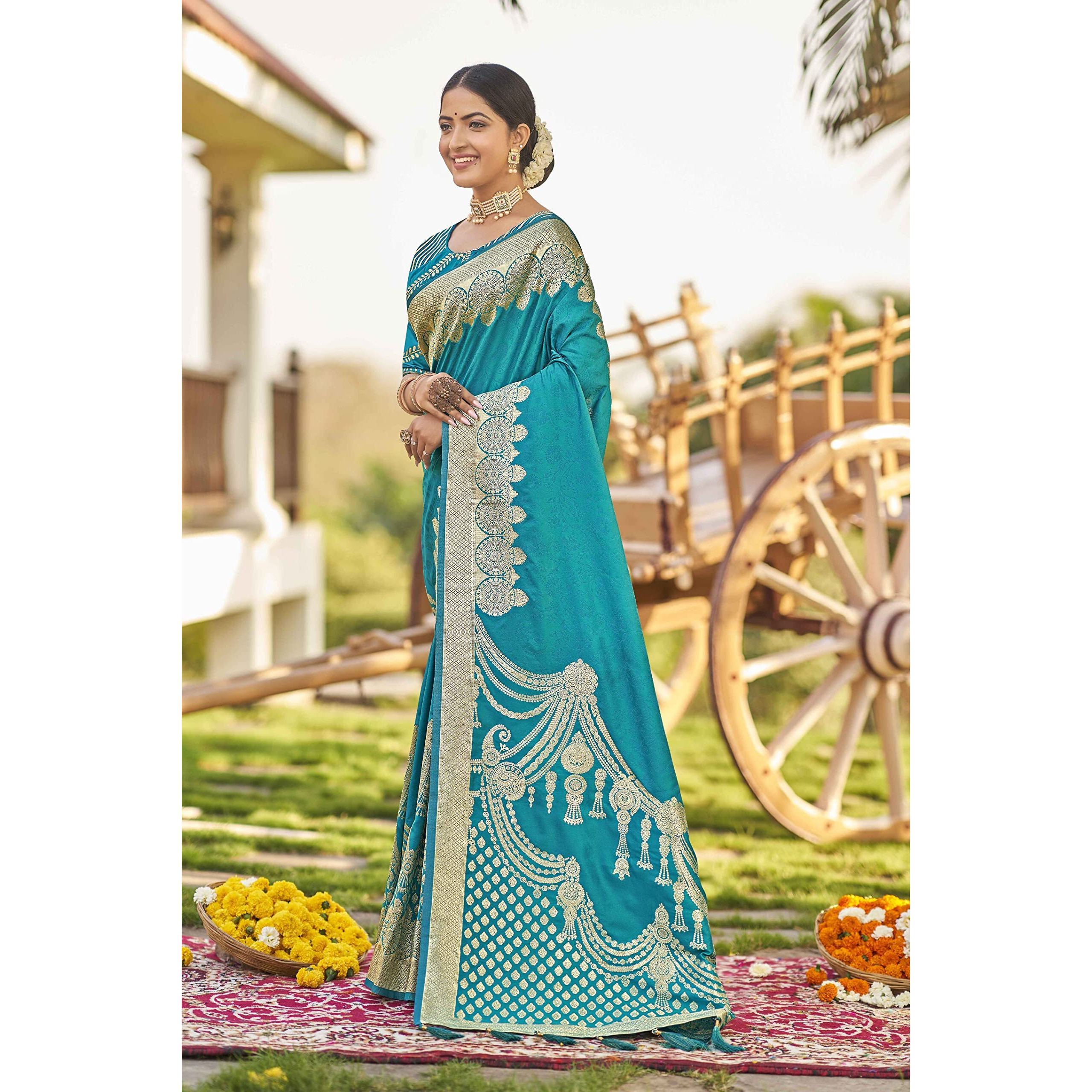 MANOHARI adorable woven pattern Banarasi Silk saree for women with Blouse Piece_MN1743