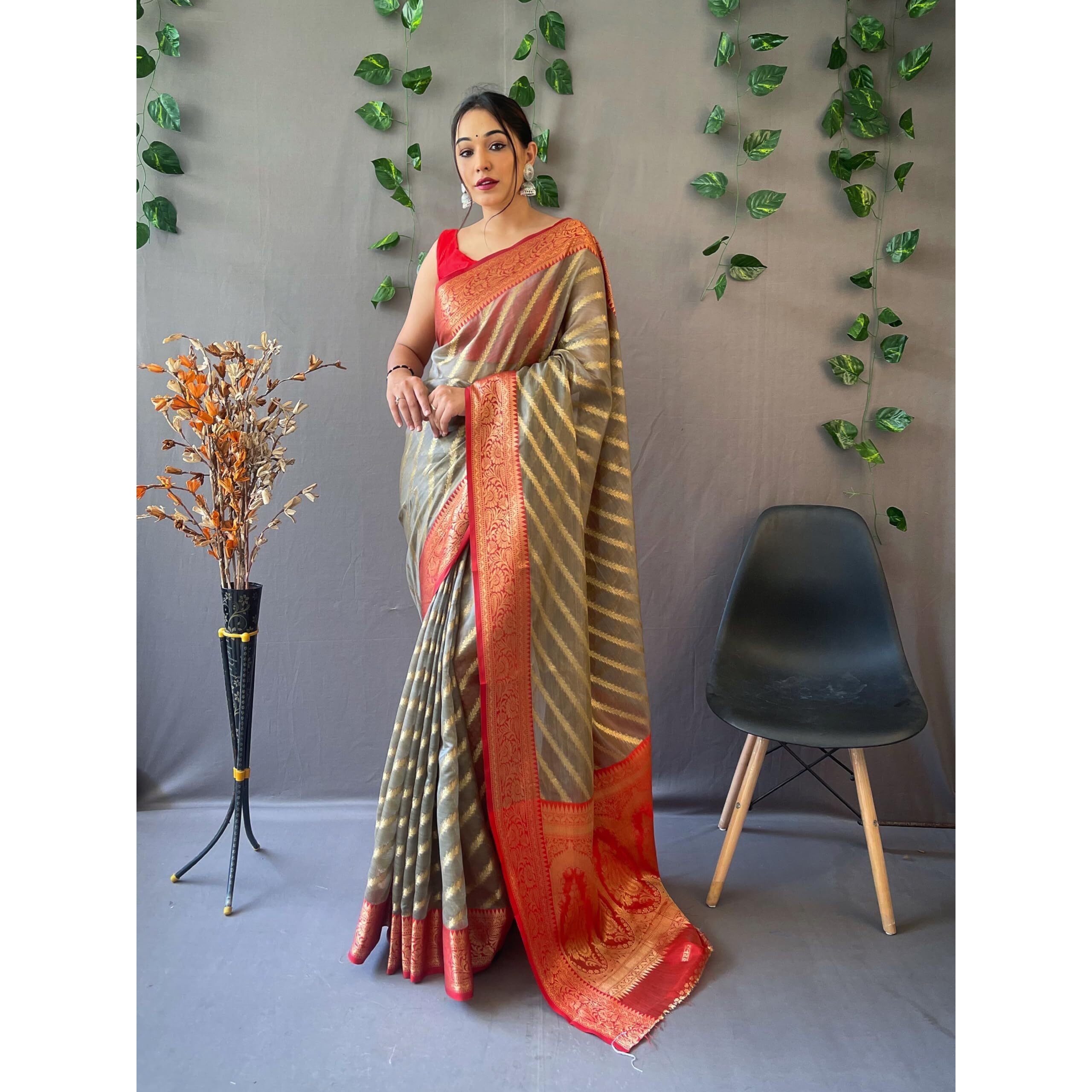 SGF11 Womens Organza Kanjivaram Pure Soft Silk Handloom Saree Pure Golden Zari With Blouse Piece