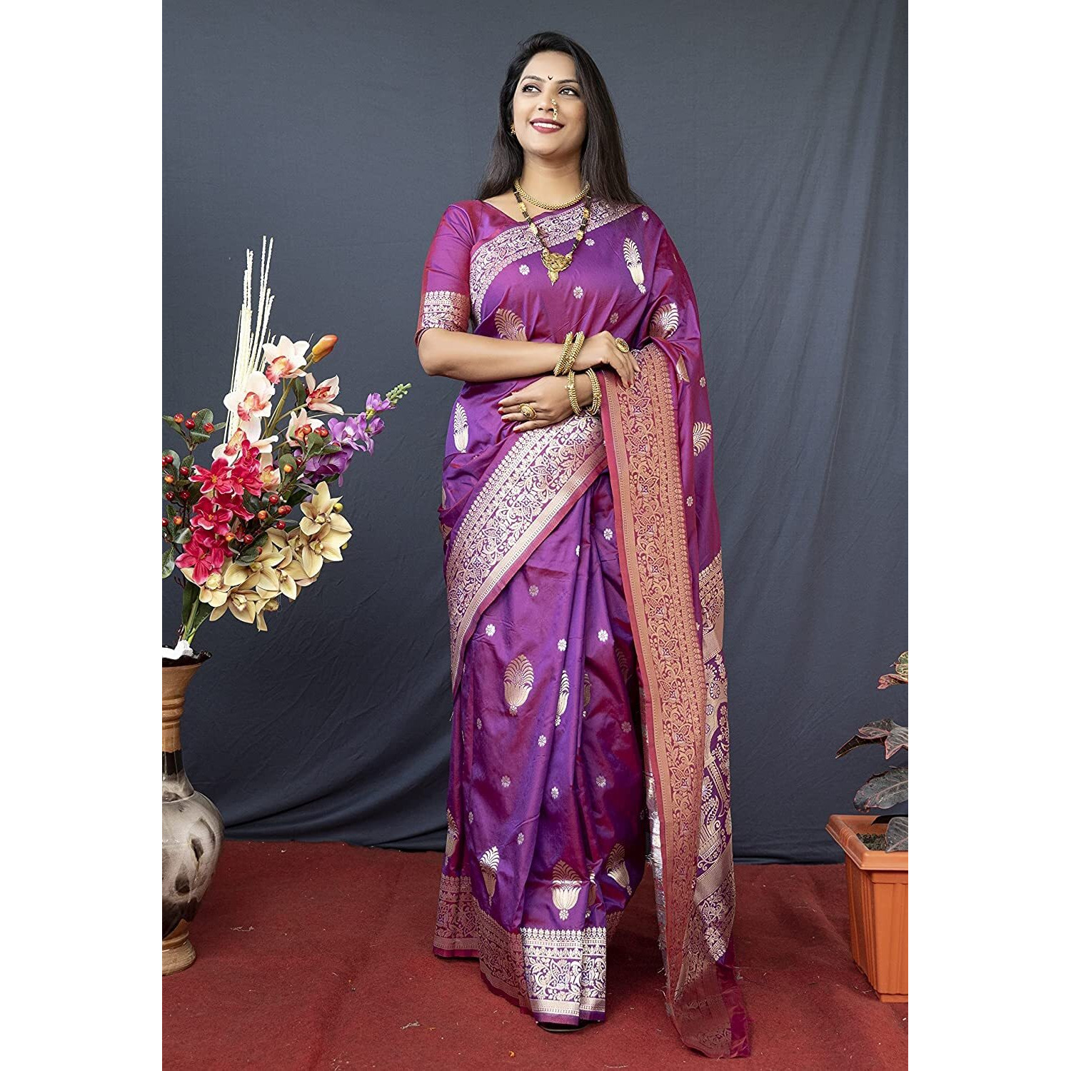 SGF11- Womens Kanjivaram Pure Soft Silk Handloom Saree Pure Golden Zari With Blouse Piece (Magenta Purple)