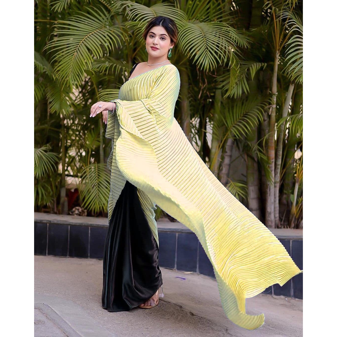 Sidhidata Womens Pleated/Crushed Plain Chinon Saree With Unstitched Blouse Piece (Yellow)