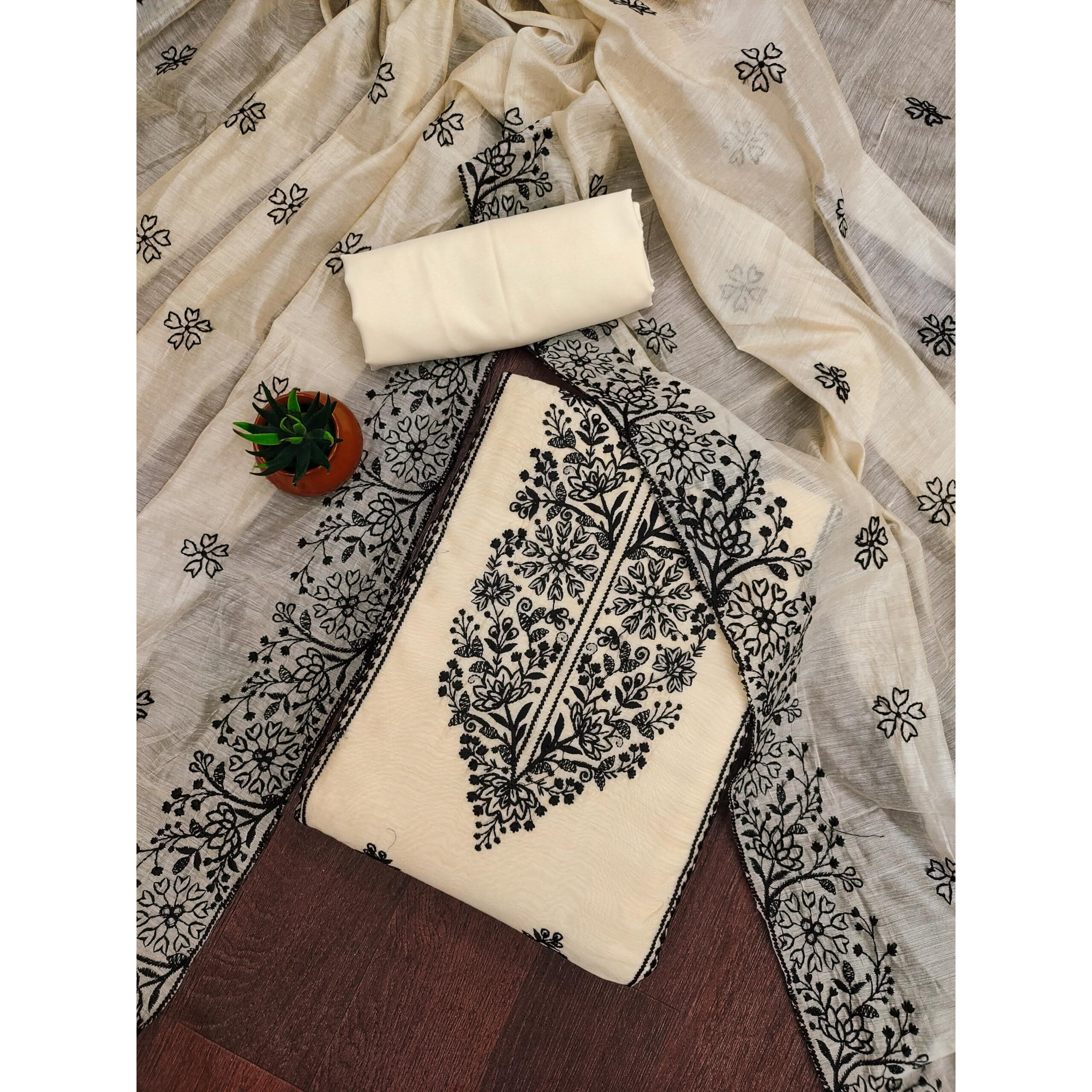 Sidhidata Womens Chanderi Embroidery Work Unstitched Salwar Suit Dress Material With Chanderi Embroidered Dupatta (DM Cobra Cream_Cream_Free Size)