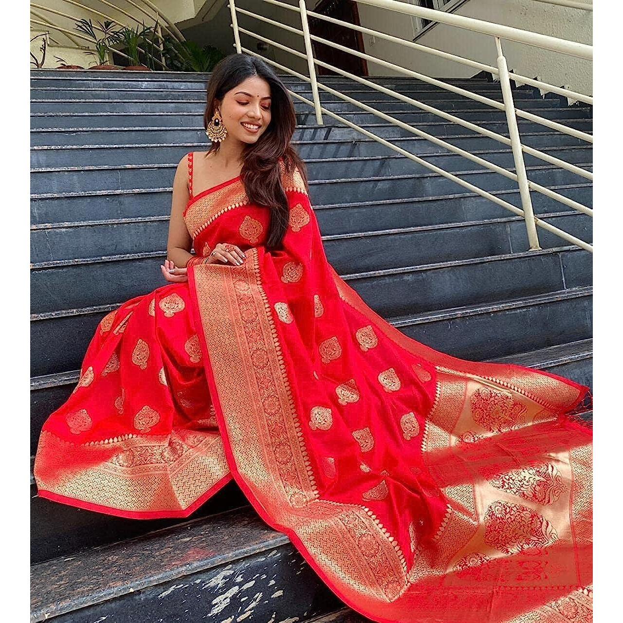 Sidhidata Womens Kanjivaram Soft Silk Saree With Unstitched Blouse Piece (Silk Arrow Red_Red_Free Size)