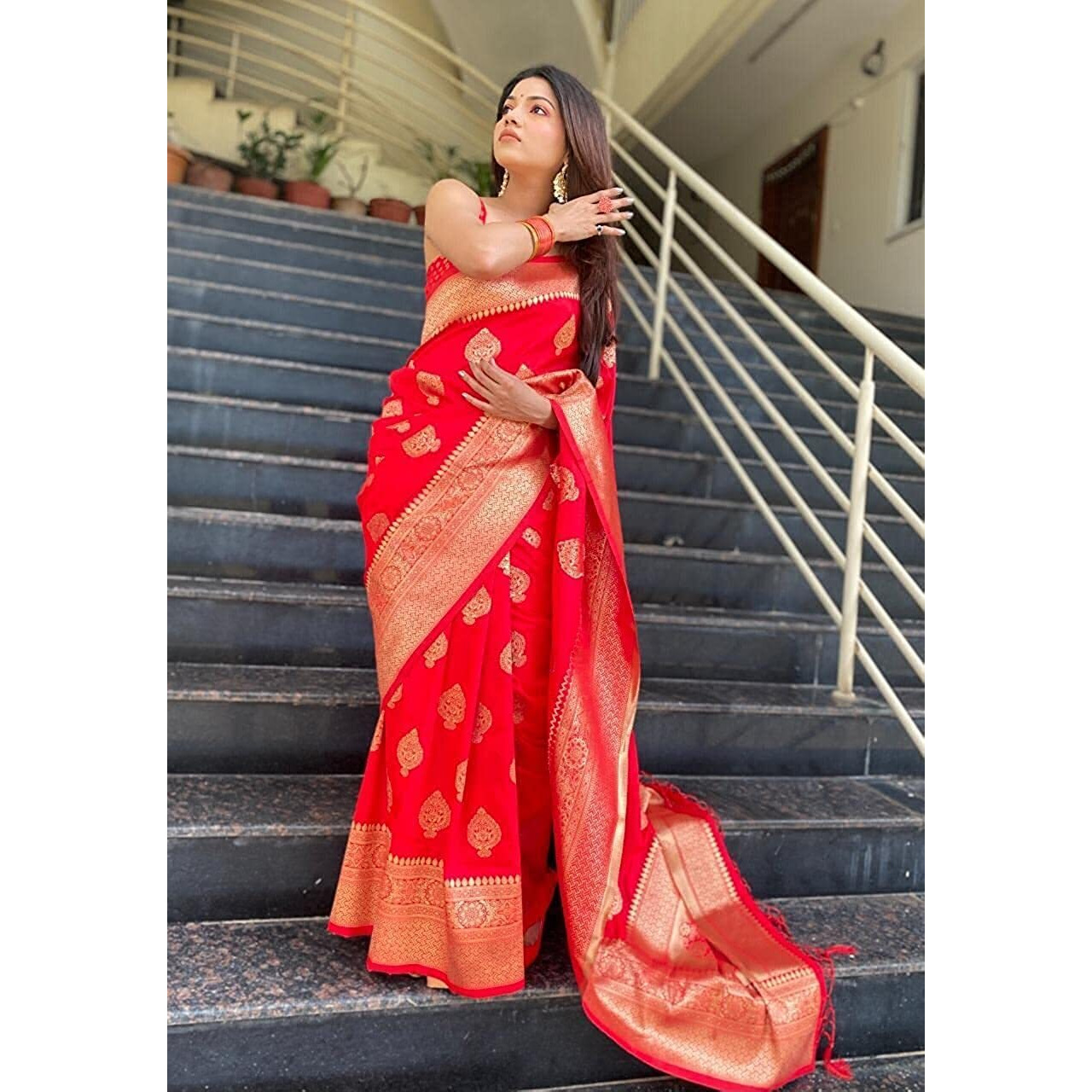 Sidhidata Womens Kanjivaram Soft Silk Saree With Unstitched Blouse Piece (Silk Arrow Red_Red_Free Size)