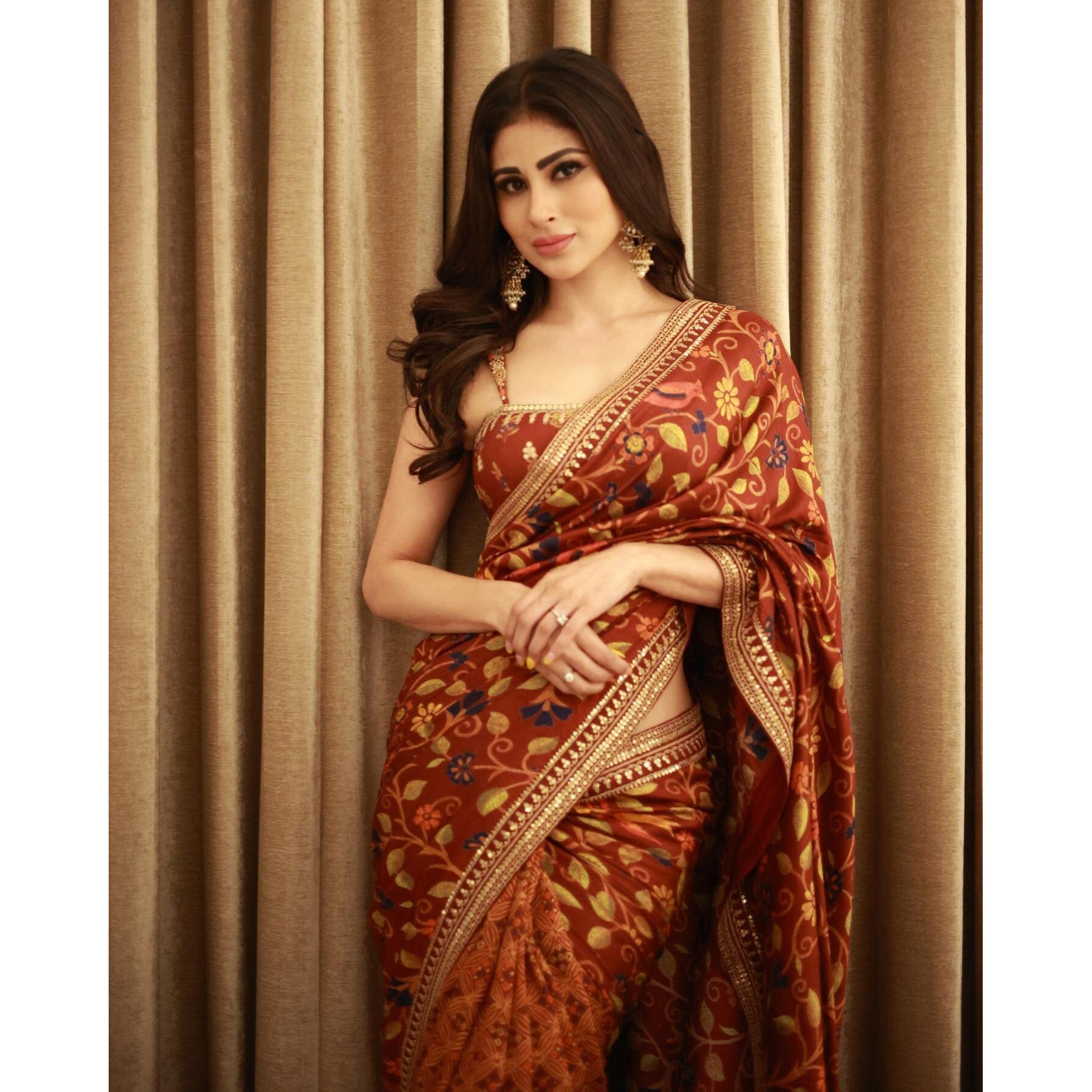 Sidhidata Womens Printed Georgette Saree With Unstitched Blouse Piece (Mouni Roy Flower_Maroon_Free Size)