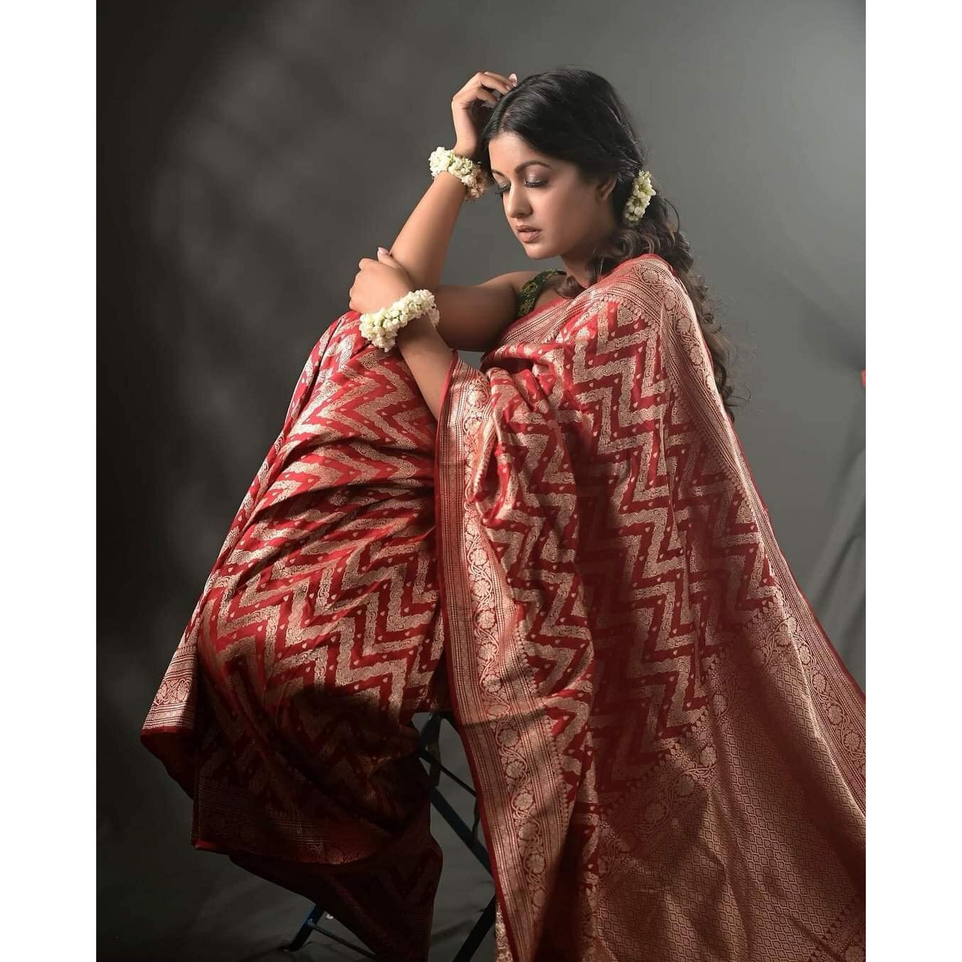 Sidhidata Womens Kanjivaram Jacquard Silk Saree With Unstitched Blouse Piece (Silk Ishita Red_Red_Free Size)