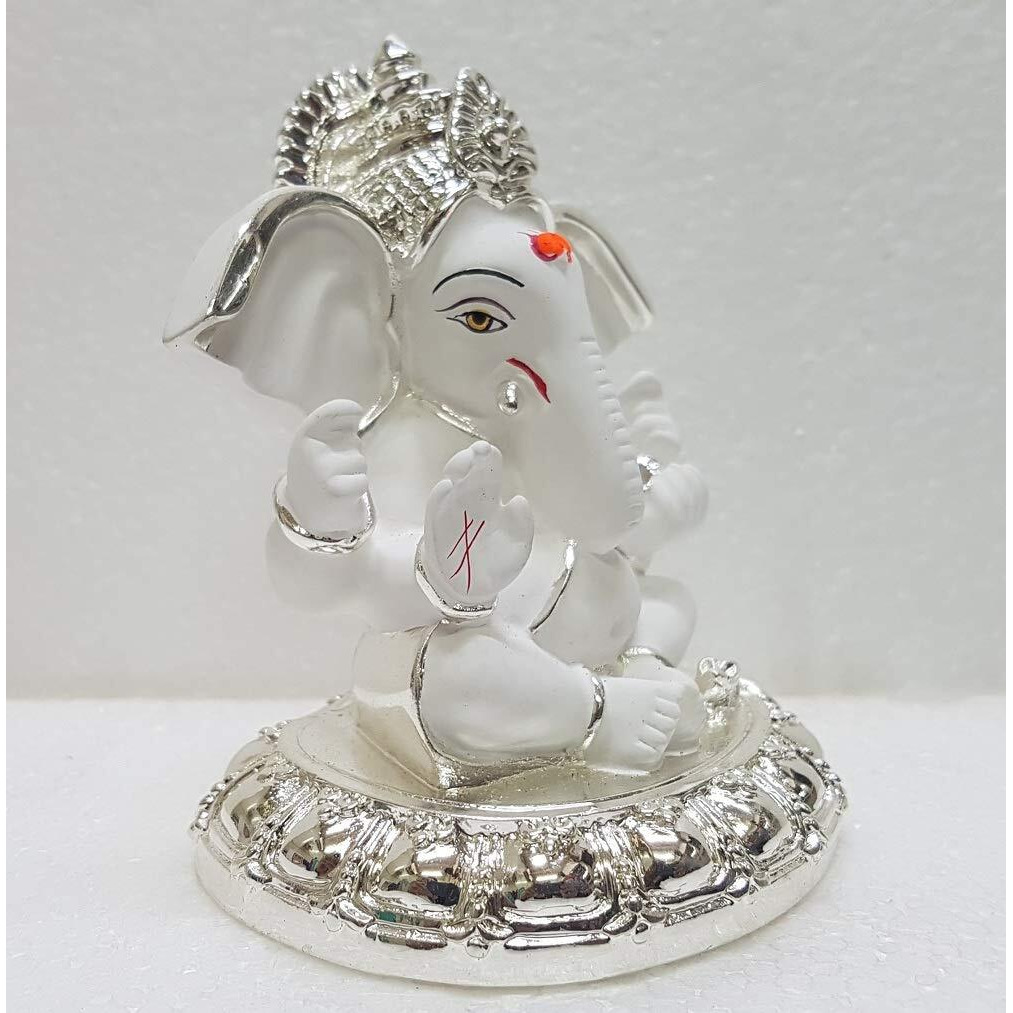 Gold Art India Ceramic Ganesh Idol For Car Dashboard Ganesha Murti Ganpati Idol For Home Decor Puja Lord Ganesh Statue Gift For Office Desk Puja Room Figurine, 8x7x7 cm, Silver