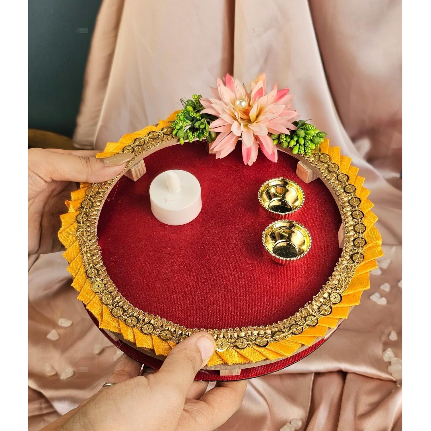 SATYAM KRAFT 1 Pc Handcrafted Round Platter Rakhi - Pooja Thali-Ideal for Rakshabandhan, shaadi decor, marriage, handmade Decorative Plates for Brides maid, bride-groom wedding Functions (Model H)