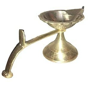 Santosh Bhakti Bhandar Brass Deepak Single Aarti | 1 Arti Diya | Camphor Loban Dhuni Oil Lamp Puja| Deepak with Handle for Pooja 6 inch Length | Golden