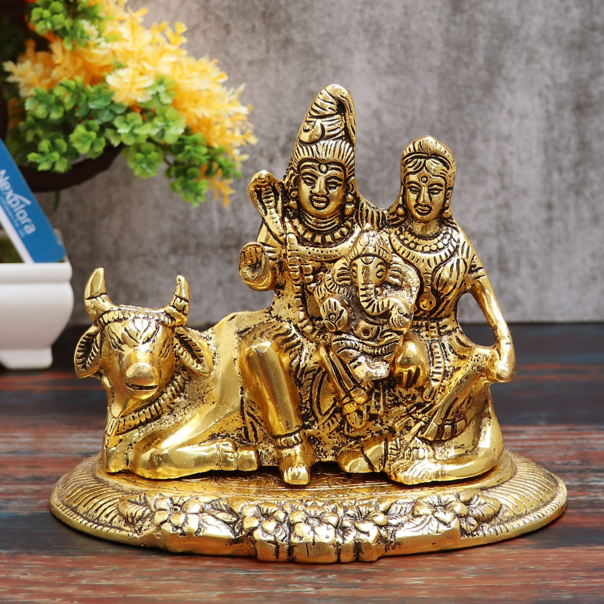 Nexplora Industries Pvt. Ltd. Metal Shiv Parivar Murti Figurine, Shiva Parvati Ganesh Nandi Idol Showpiece, Height 15 cm, Gold Antique