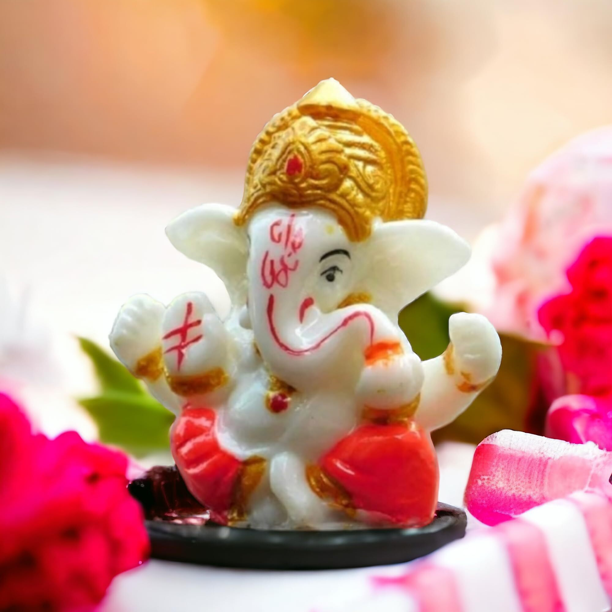 DEVINE Ganpati Idol for Car Dashboard | Beautiful Lord Ganesha Car Dashboard Idol Figurine Showpiece Sculpture Hindu Good Luck God (2.3 x 2.3 Inches)