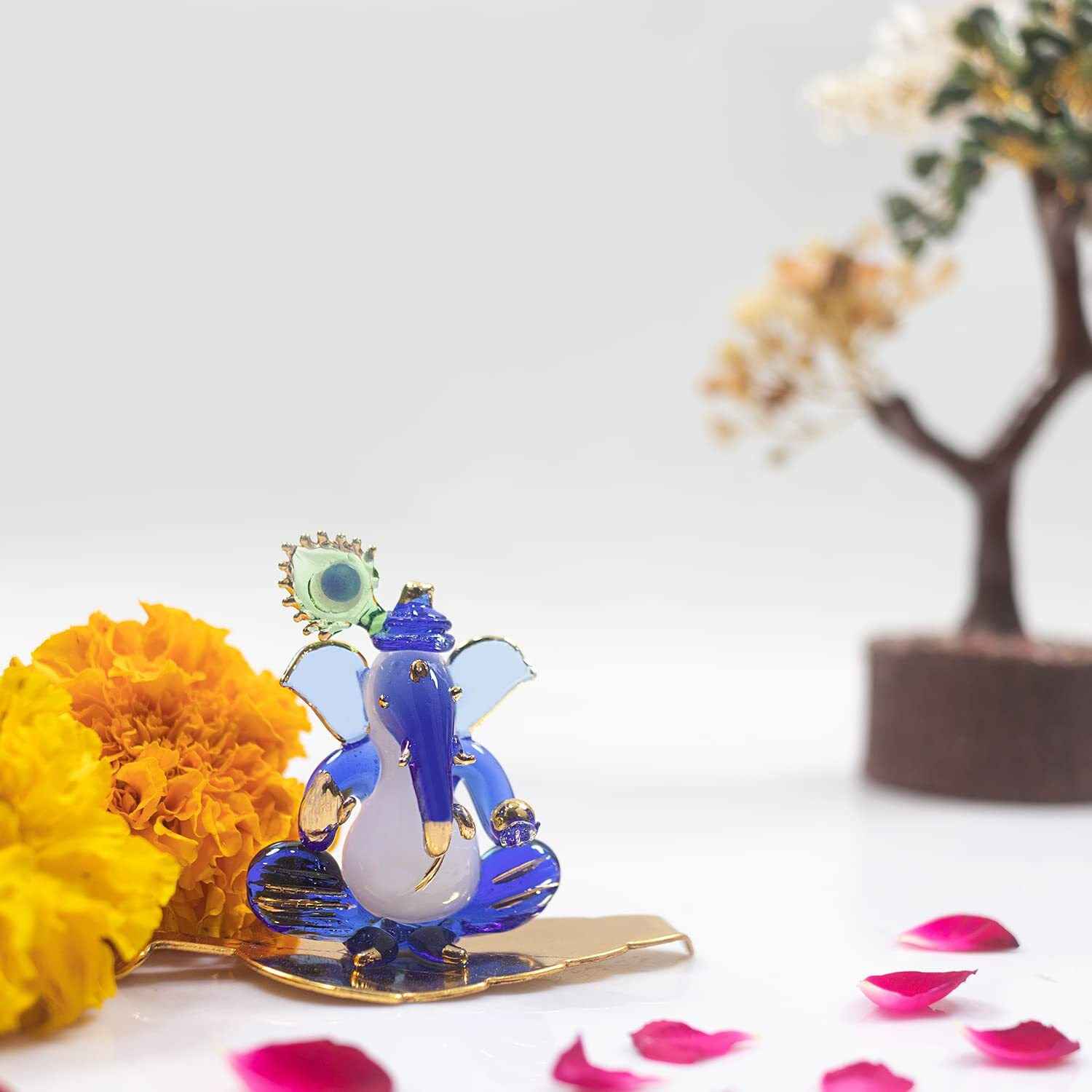 iCraft God Ganesh Sitting with Leaf Statue (Murti) Idol Showpiece Handmade of Crystal Glass for Worship, Decoration, Car Dashboard, Gift (Golden Leaf), Small