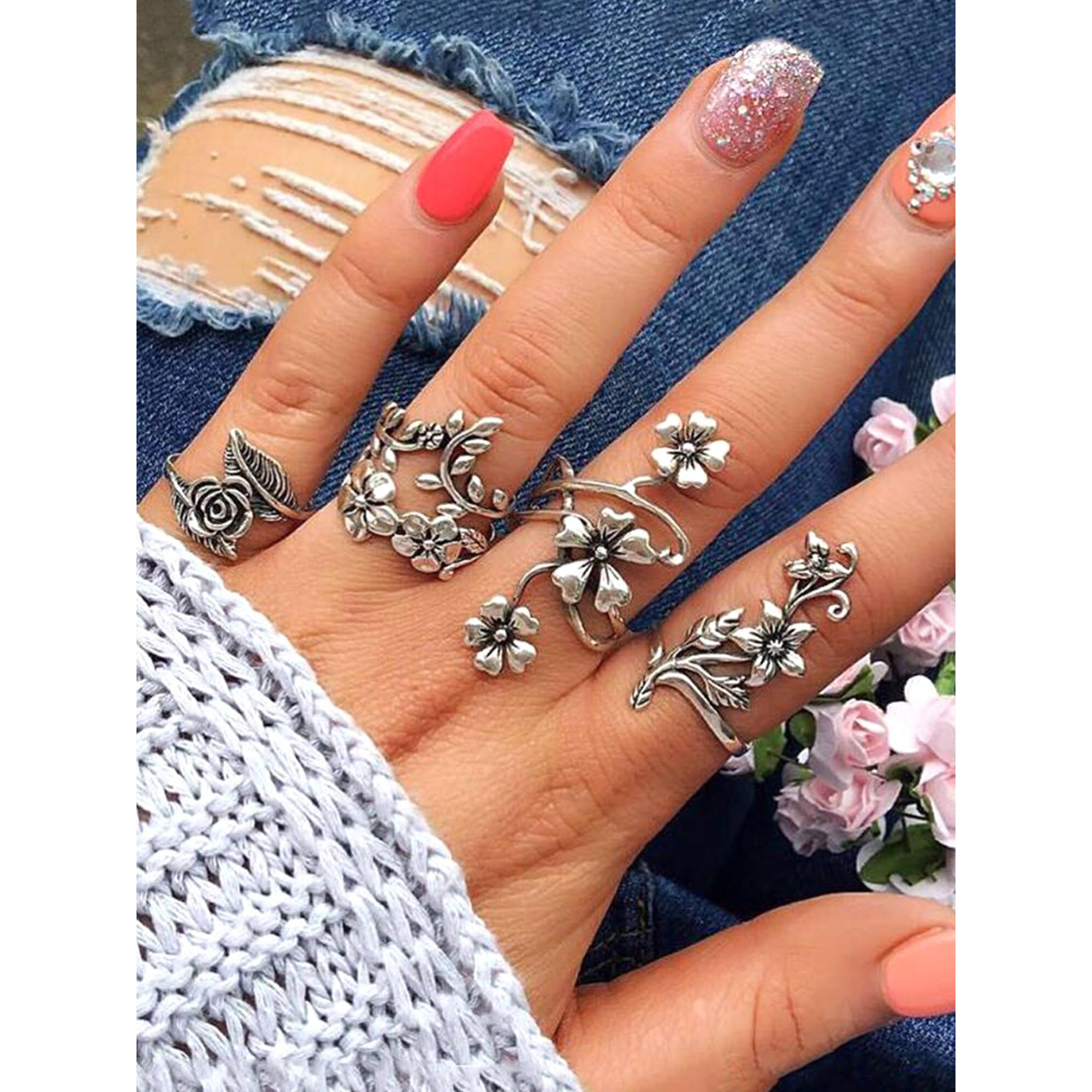 Yellow Chimes Oxidised Rings for Women 4 Pcs Ring Set Boho Vintage Leaves & Rose Floral Shaped Oxidised Silver Plated Rings For Women and Girls.