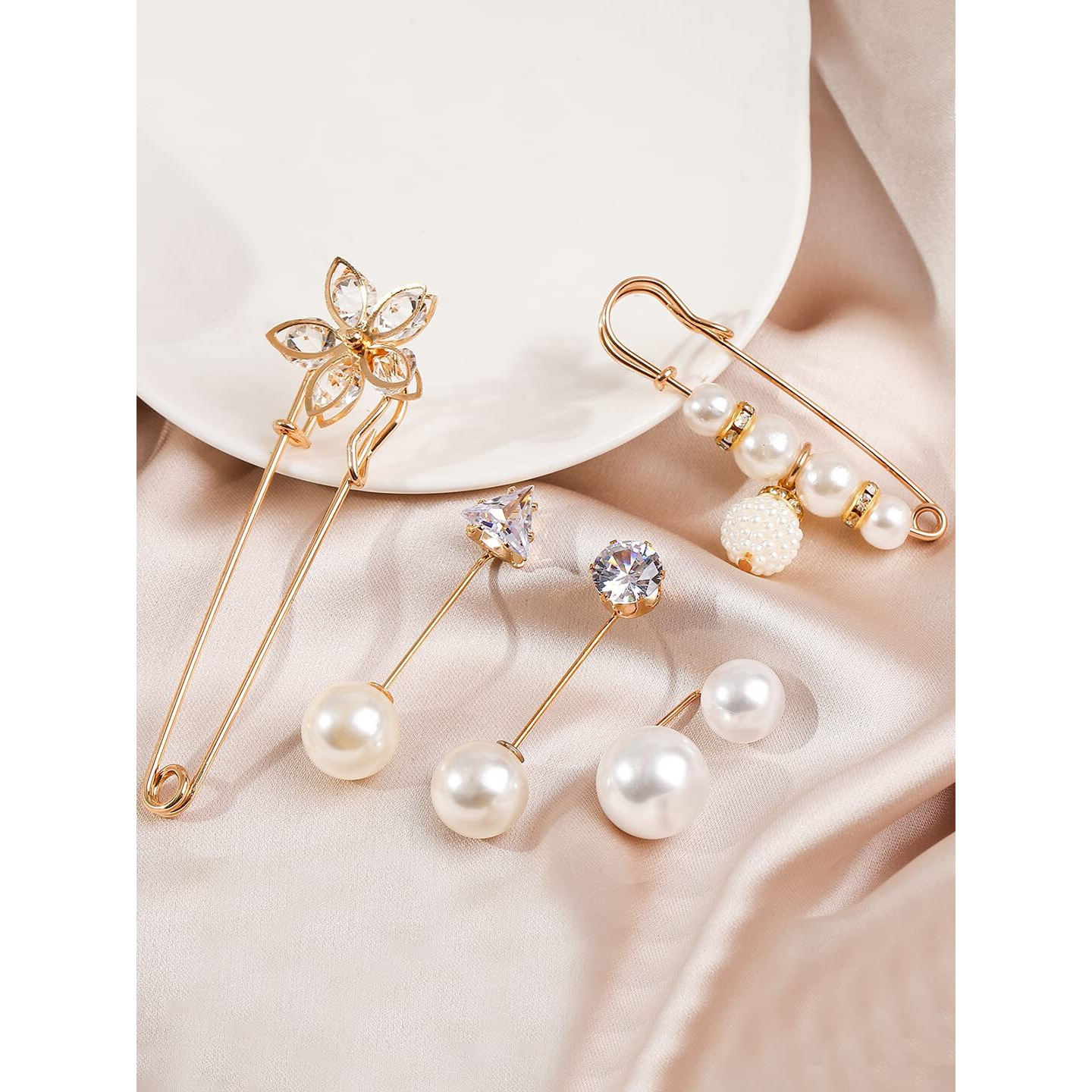 Yellow Chimes Brooch for Women and Girls | 5 Pcs White Pearl Brooch Pins Sweater Shawl Clips Faux Pearl | Collar Safety Pin Clothing Dresses Decoration Accessories | Birthday Gift for Girls and Women