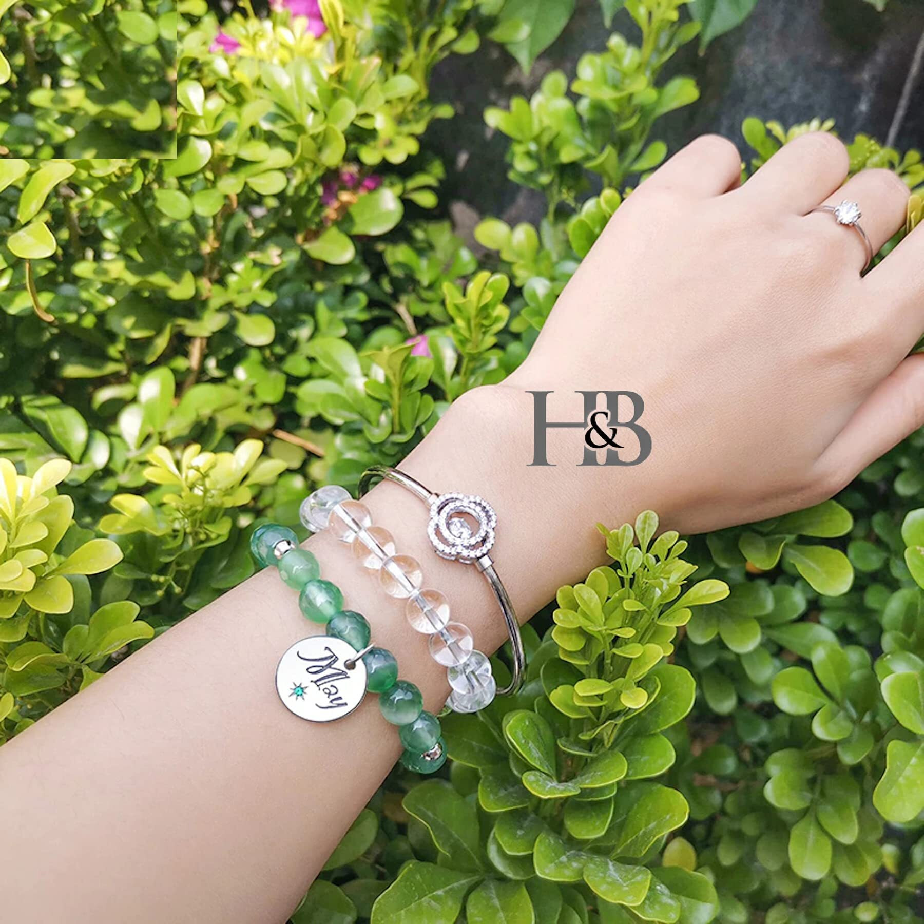 Hot And Bold Certified Clear Quartz Beads 8Mm Bracelet - Embrace Clarity And Amplify Energy With Genuine Clear Quartz Gemstones - Adjustable Elastic Band - Unisex Design