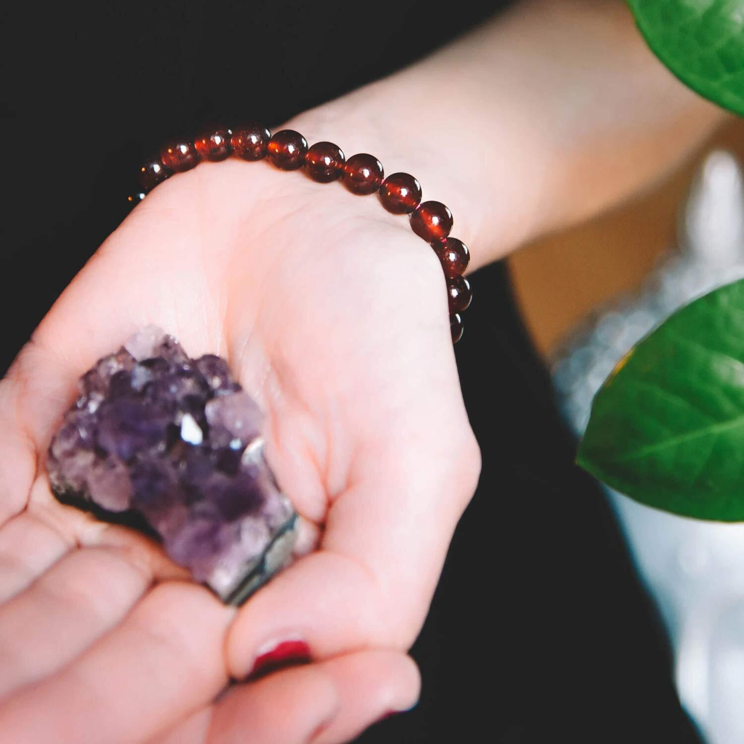 Young & Forever Gift Certified Reiki Crystal Semi Precious Gemstone Garnet Bracelet Healing Stone Stretch Bracelet for Men and Women