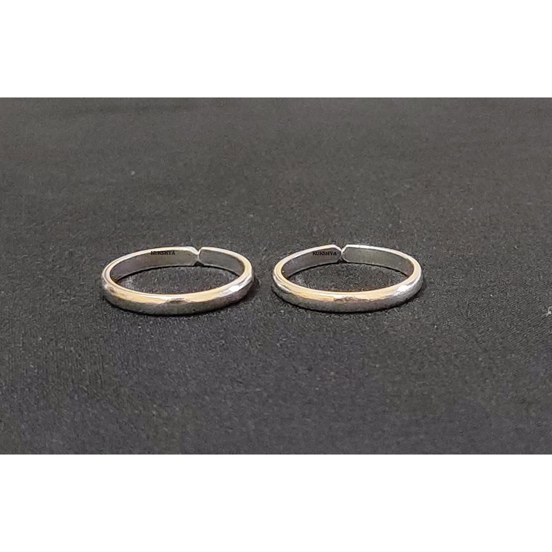 KUKSHYA JEWELLERS Exclusive 925 Sterling Silver Plain Toe Rings/Bicchiya for Girls and Women_Traditional_comfortable_Adjustable (2.5 GM)