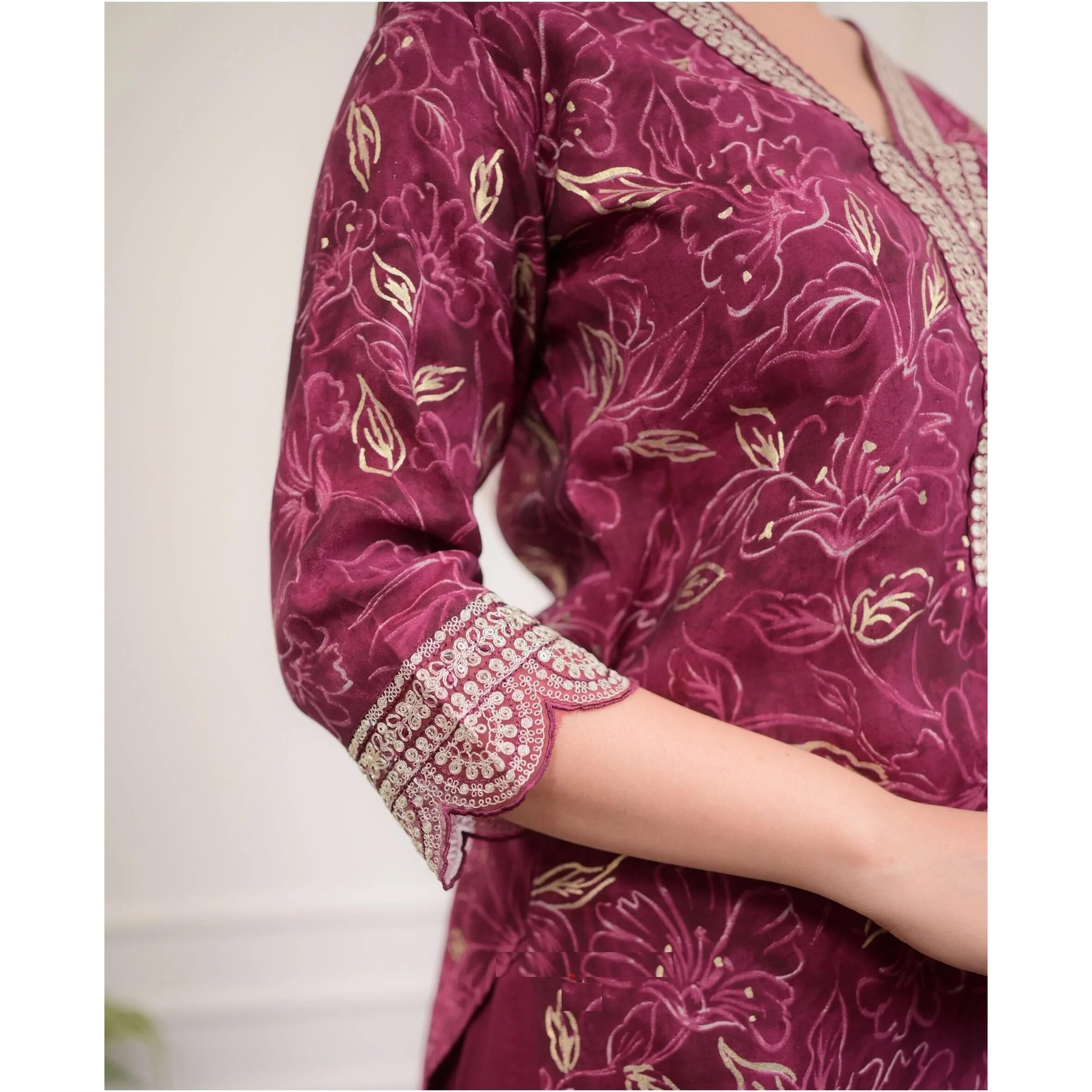 KLOSIA Women Viscose Printed Straight Kurta and Pant Set with Dupatta (in, Alpha, L, Maroon)
