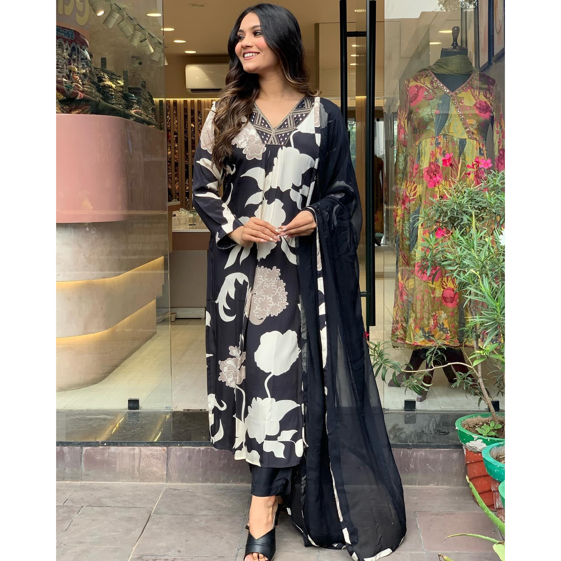 GoSriKi Women's Rayon Blend Straight Printed Kurta with Pant & Dupatta (KALAL Black-GS_M_Black_Medium)