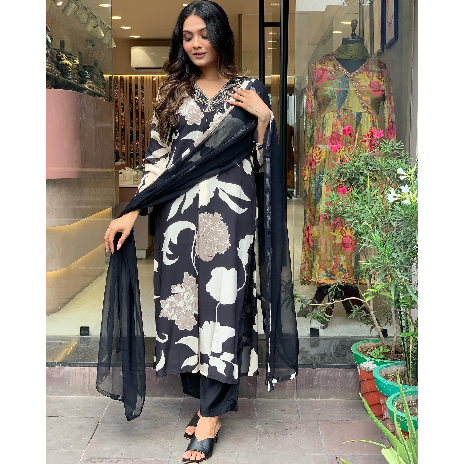 GoSriKi Women's Rayon Blend Straight Printed Kurta with Pant & Dupatta (KALAL Black-GS_M_Black_Medium)
