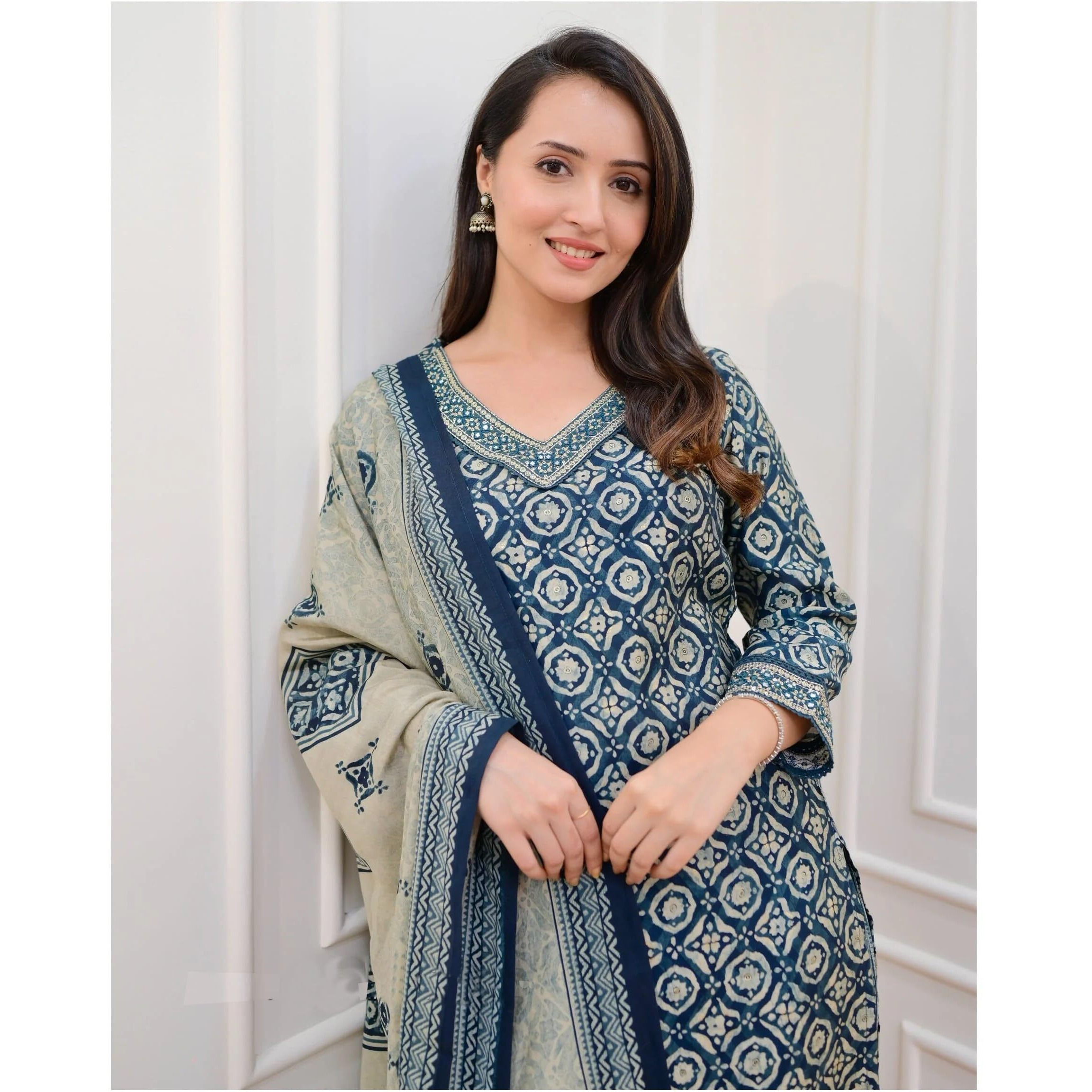 KLOSIA Women Embroidery Kurta and Afghani Pant Set with Dupatta (XX-Large)