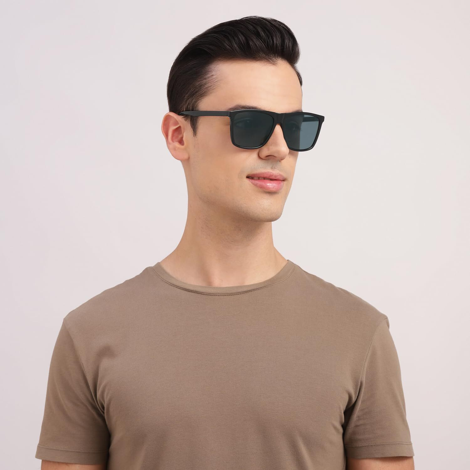 VINCENT CHASE EYEWEAR Unisex Adult Square Polarization Sunglasses (Black_Large)