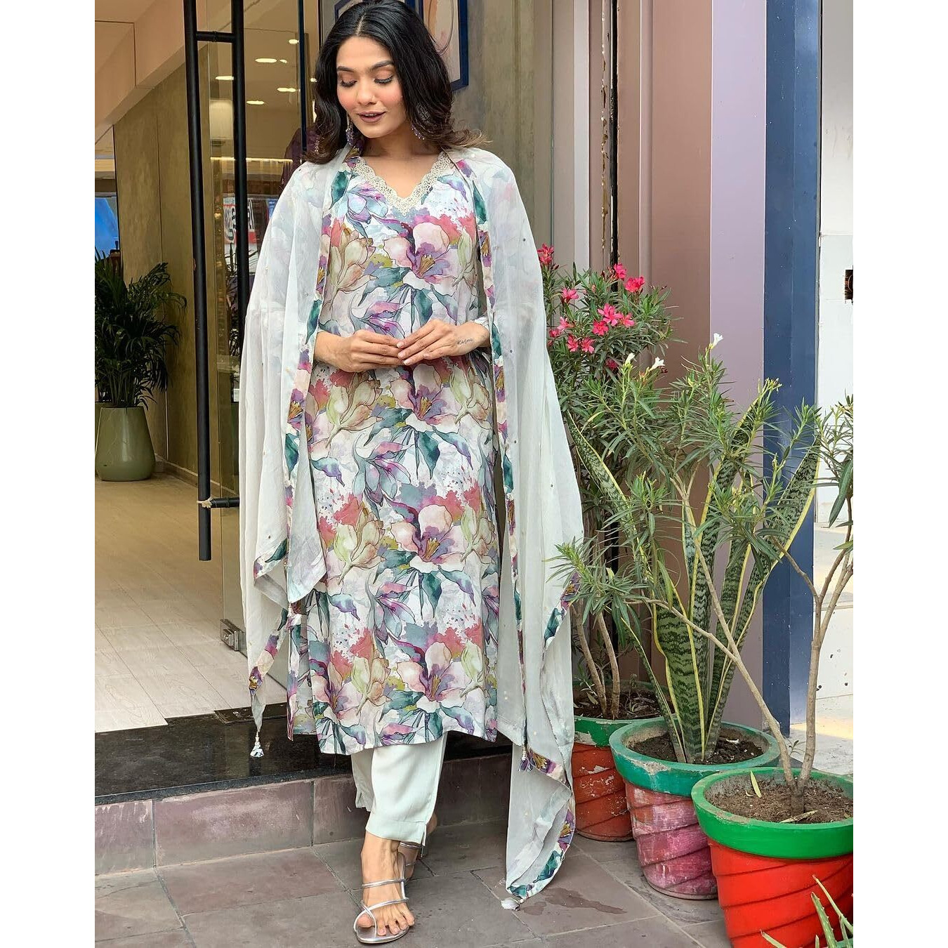 GoSriKi Women's Cotton Blend Straight Printed Kurta with Pant & Dupatta (Habibi Grey-GS_XXL_Grey_XX-Large)