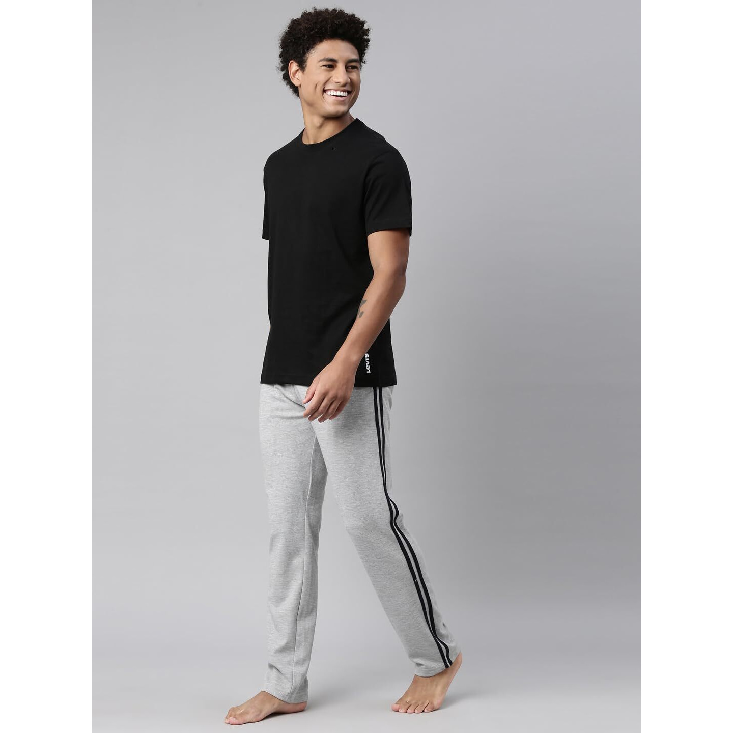 Levis Mens Plain Regular Fit T-Shirt (PR679313_Black XL)