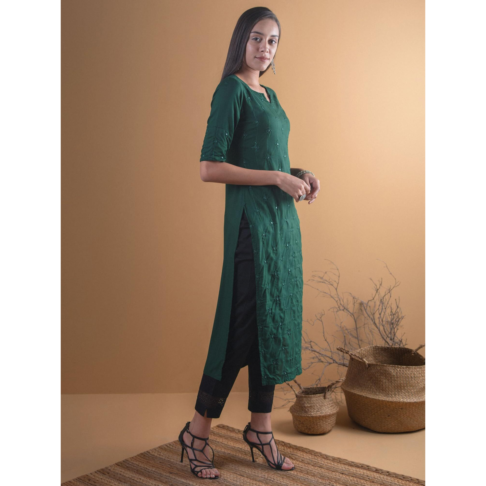 Libas Women's Rayon Straight Kurta (7333_Green