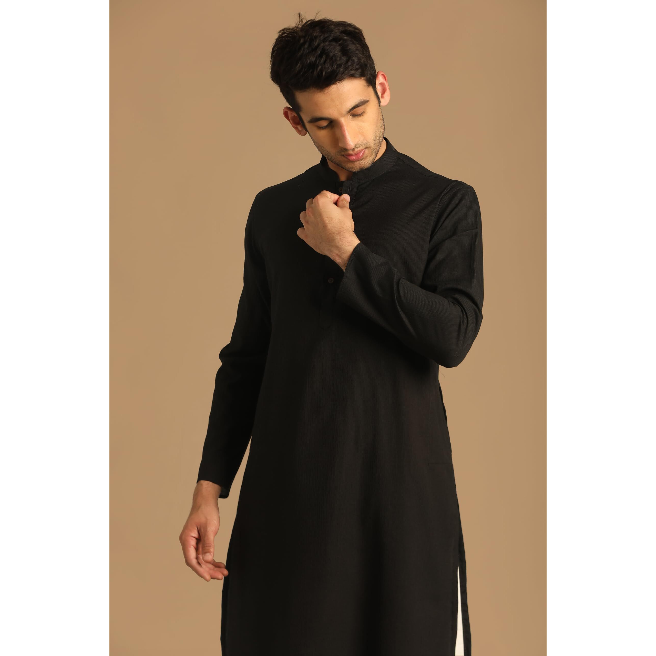 Manyavar Men's Casual Black Kurta (L)
