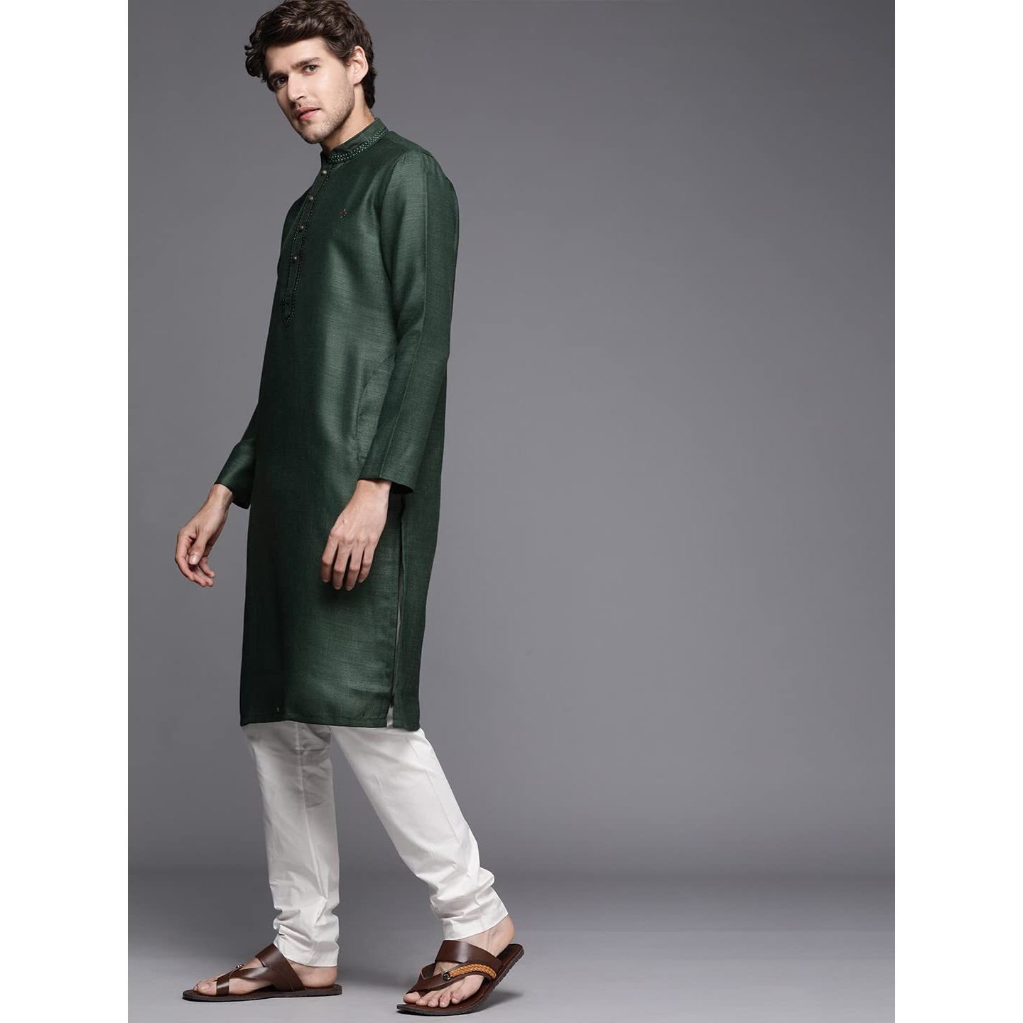 Manyavar Kurta Set for Men, Full Sleeves Mandarin Collar Ethnic Kurta Set For Engagement, Wedding, Party Solid Kurta Set Blended Viscose (Green, L)