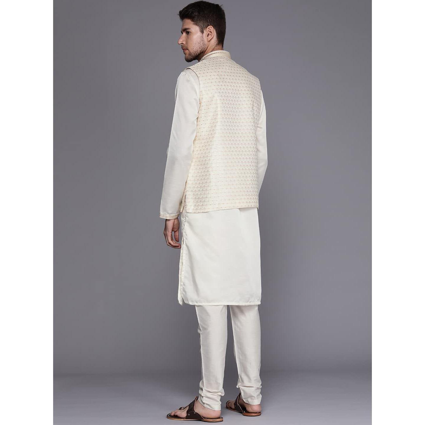 Manyavar Kurta Jacket Set for Men, Full Sleeves Mandarin Collar Ethnic Wear Jacket Set for Festival, Wedding, Party Satin (Off White, M)