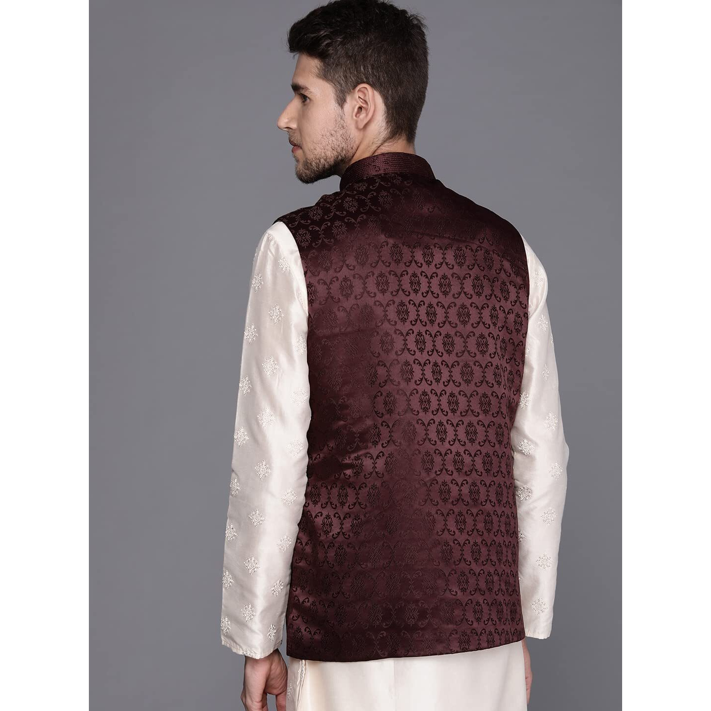 Manyavar Mens Jacket, Nehru Jacket for Men, Ethnic Jacket for Festival, Wedding, Party, Sleevless Jacket Blended Rayon (Wine, S)
