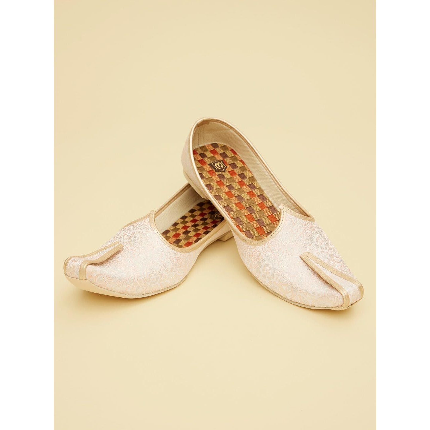 Manyavar Gajaree Self Textured Juti | Men's Ethnic Jutti | Juttis and Mojaris Pink