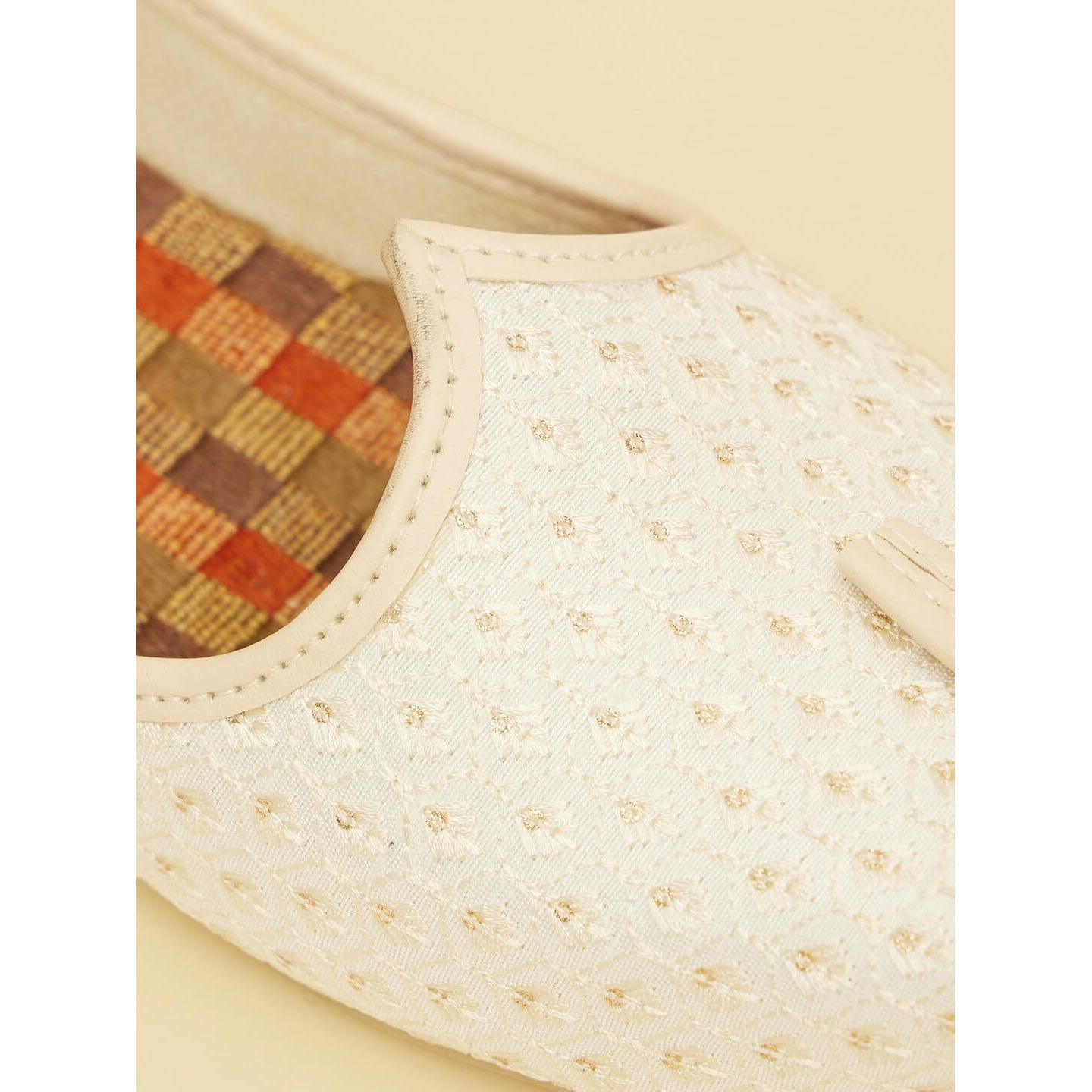 Manyavar Cream Textured Juti | Men's Ethnic Jutti | Juttis and Mojaris