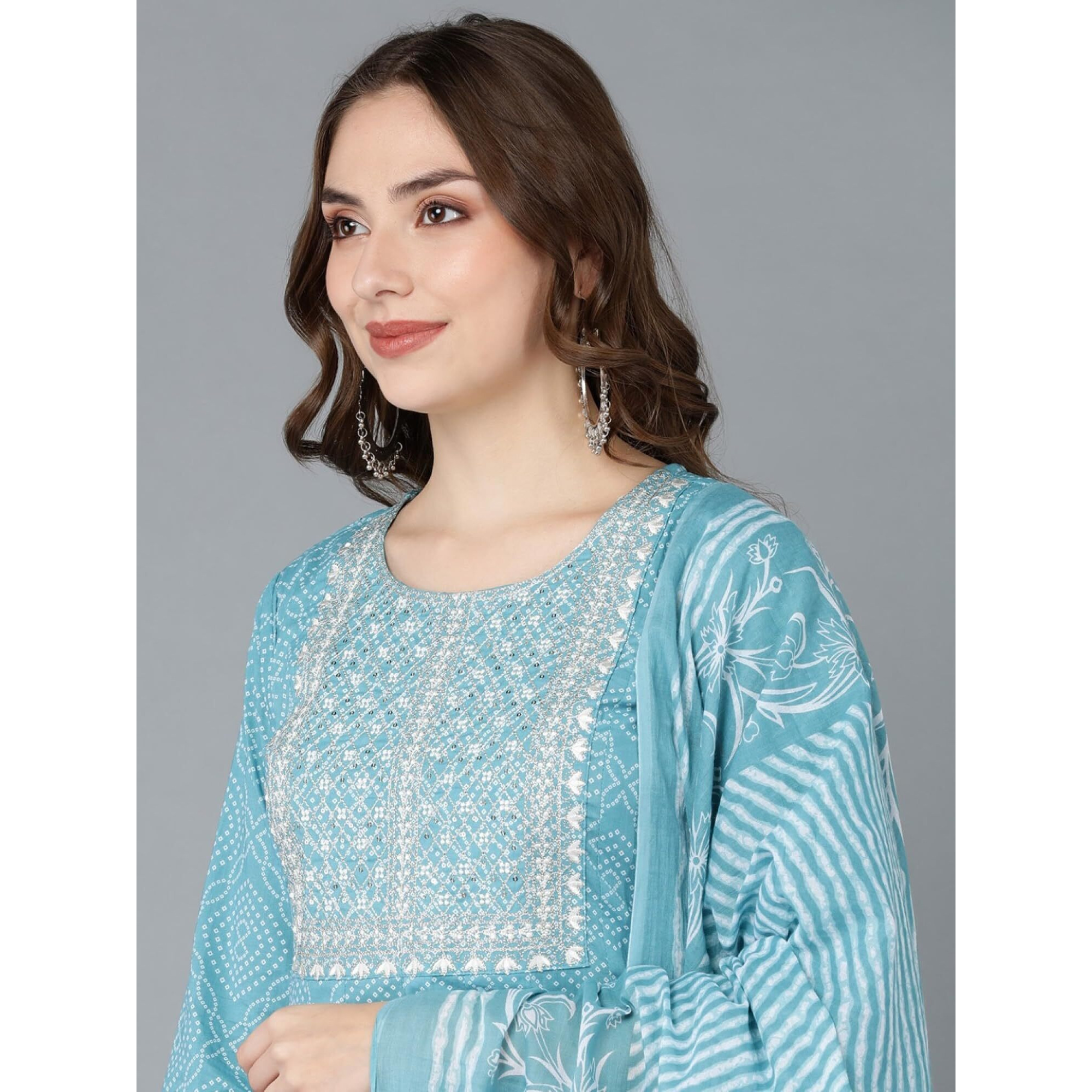 Vaamsi Women's Embroidered Bandhani Printed Kurta Pants With Dupatta (VKSKD1477_S_Blue)