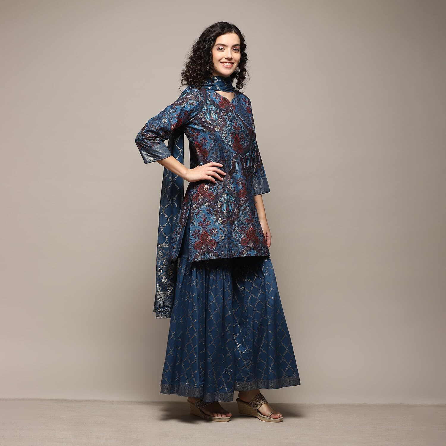 BIBA WOMEN PRINTED STRAIGHT SALWAR KURTA DUPATTA(SKDJHILMIL8882_TEAL_38)