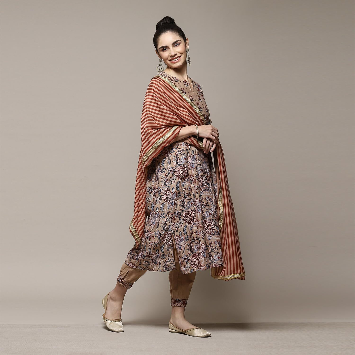 BIBA WOMEN PRINTED LAYERED SALWAR KURTA DUPATTA(SKDLINEAR C8892_BEIGE_34)