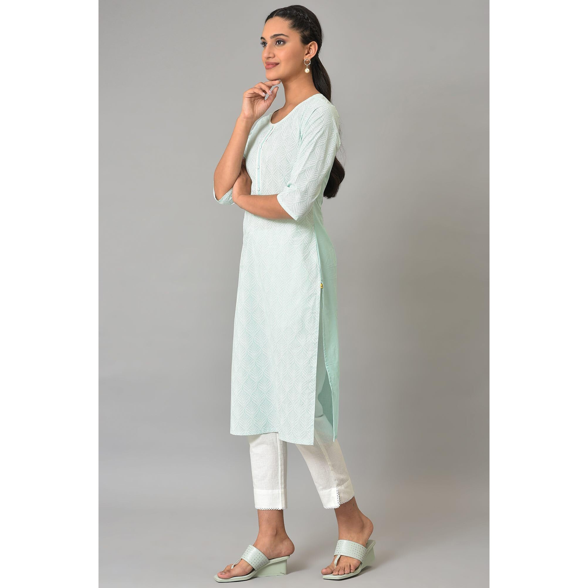 Aurelia Women's Floral Regular Blue Printed Cotton Kurta (23FEA13902-506704