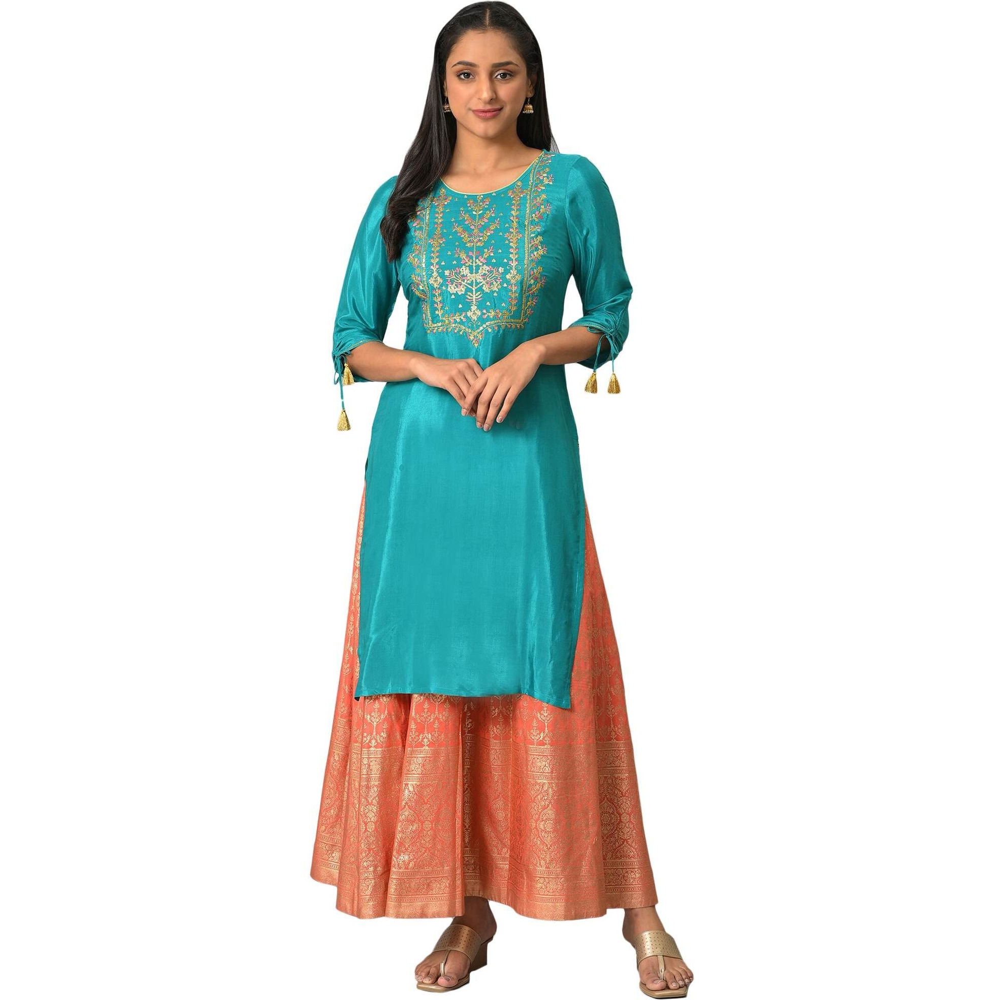 Aurelia Women's Rayon Regular Green Embroidered Festive Kurta (23FEA14029-704210