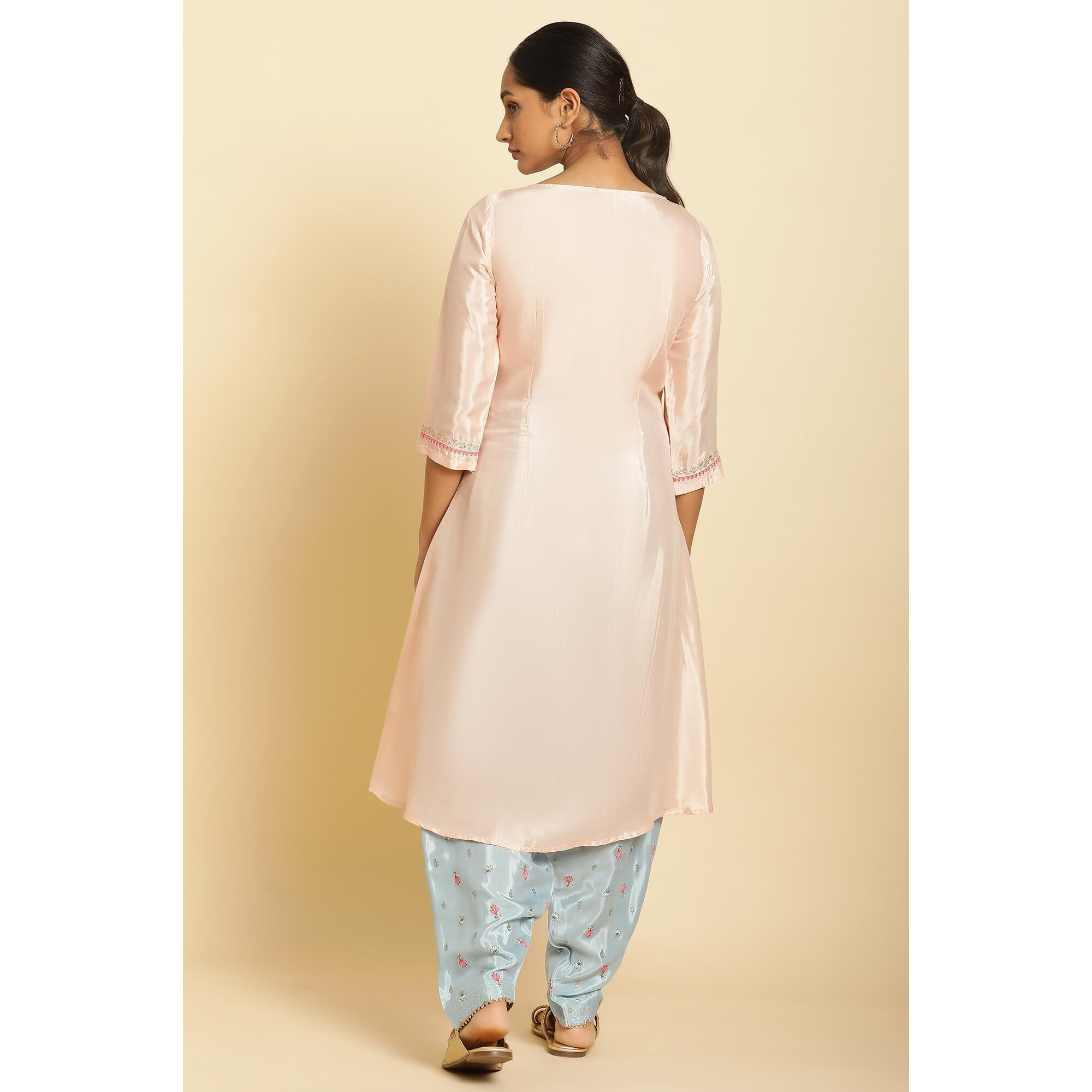W for Woman Women's Viscose Solid Regular Kurta (23AUW19242-219277_Peach_12)