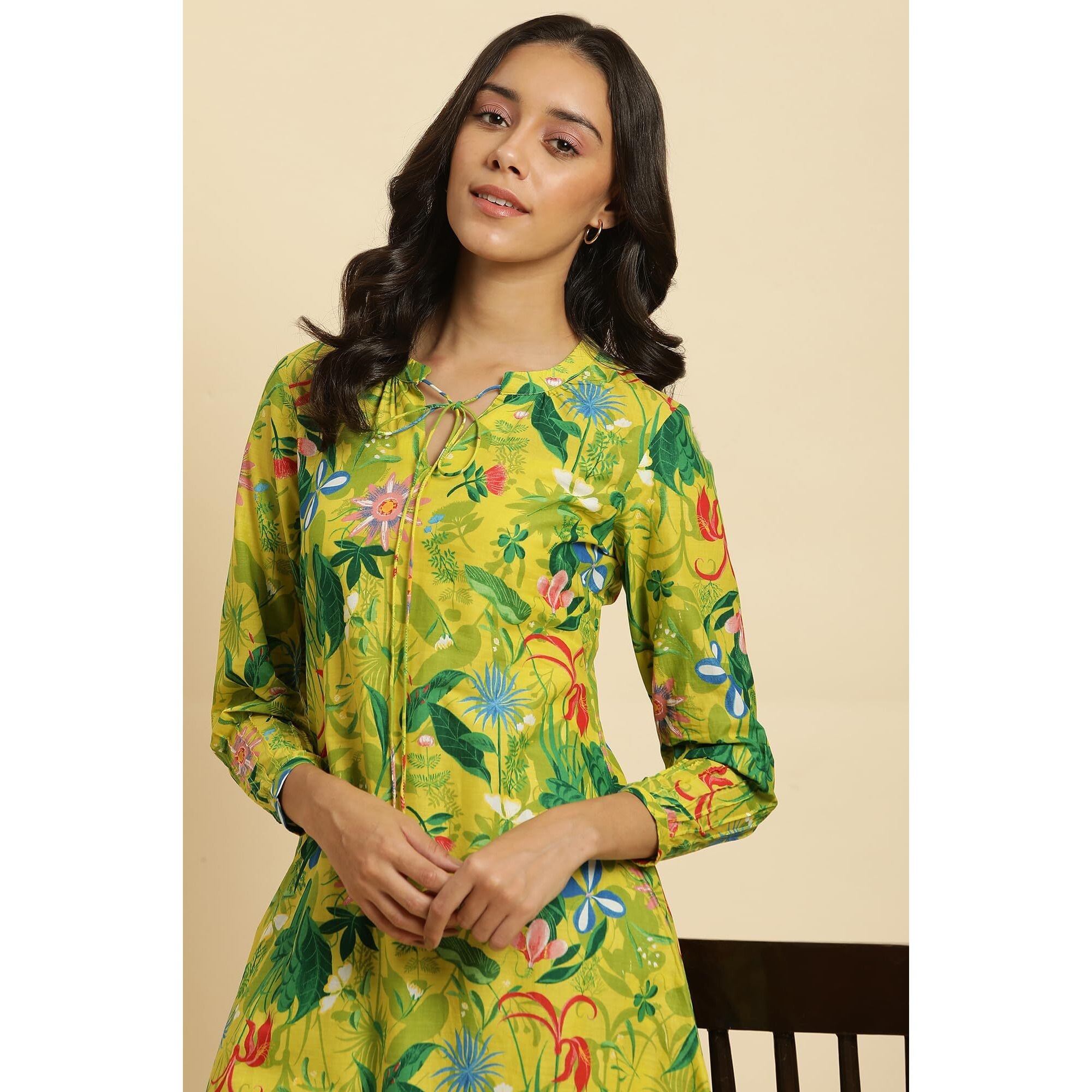 W Green Floral Printed Cotton Kurta and Pant Set for Women