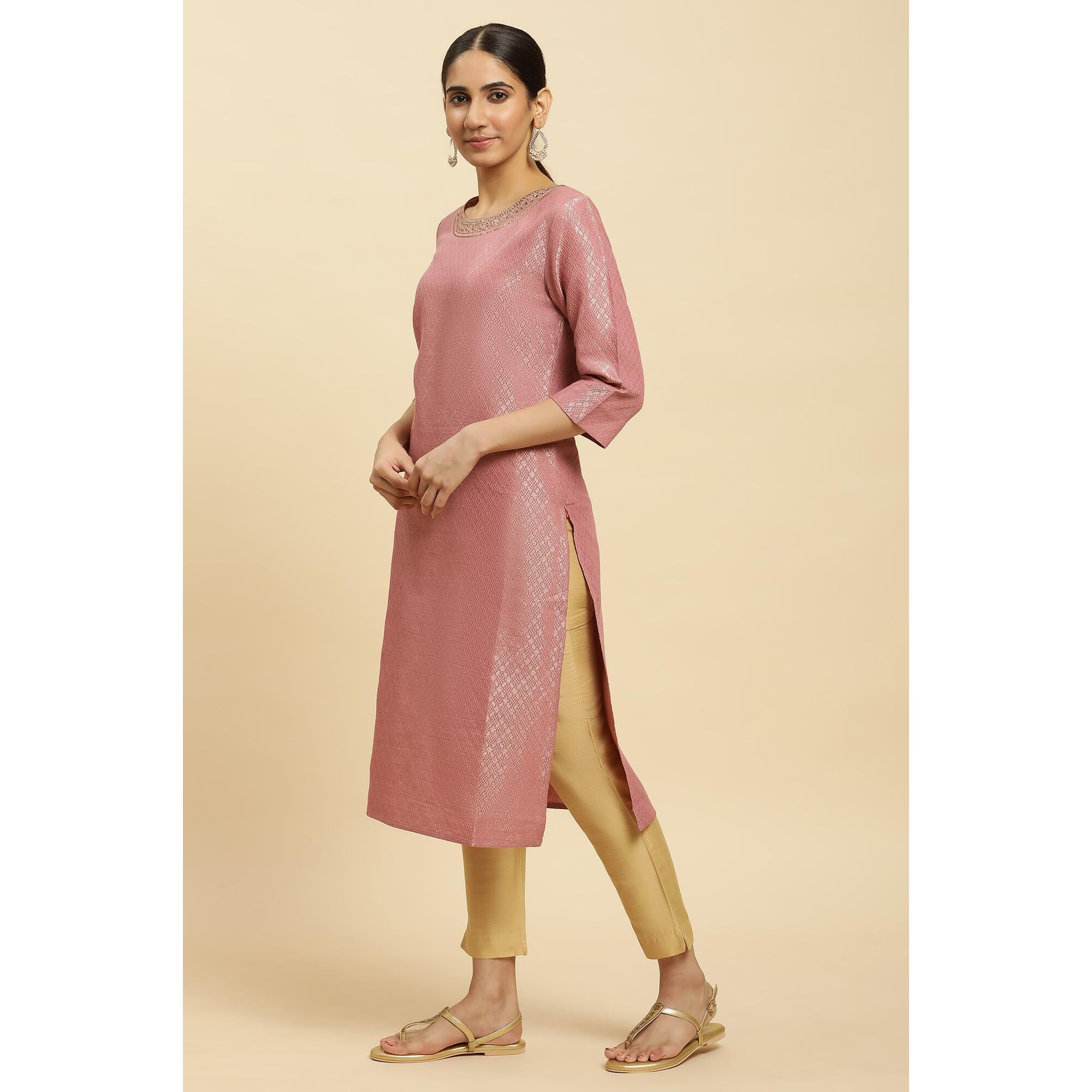 W for Woman Women's Cotton Blend Solid Regular Kurta (23AUW12748-313368_Purple