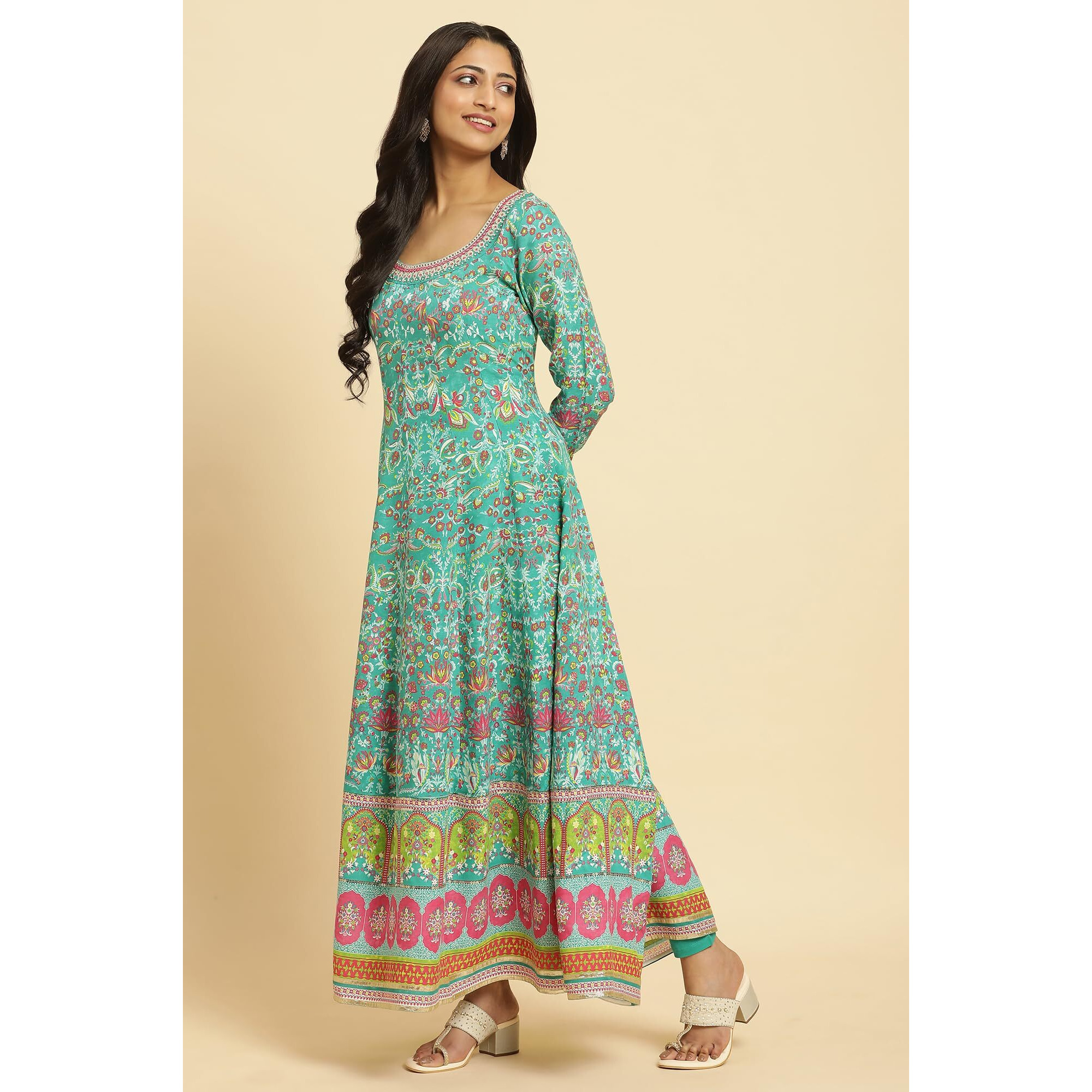 W Women's Green Floral Printed Kurta Dupatta Bottomwear with Thread Work