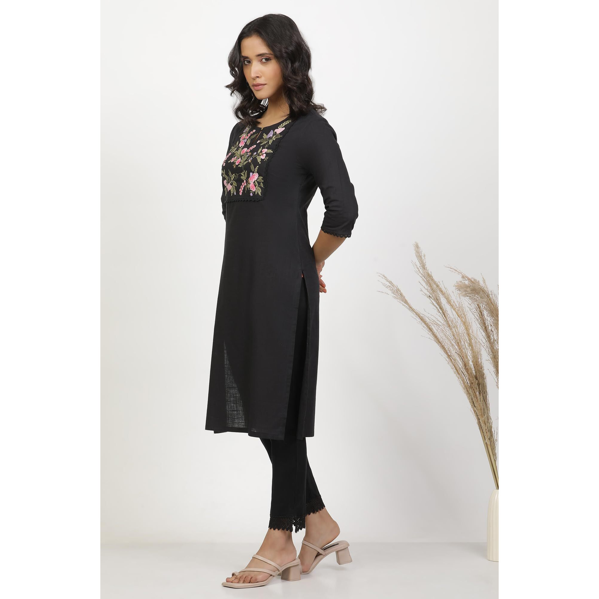 W for Woman Black Floral Print Cotton Straight Kurta_24FEW11270-222056_S